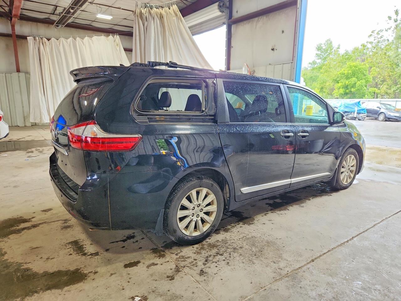 2015 Toyota Sienna Limited Premium 7-passenger Black vin: 5TDDK3DC4FS100416
