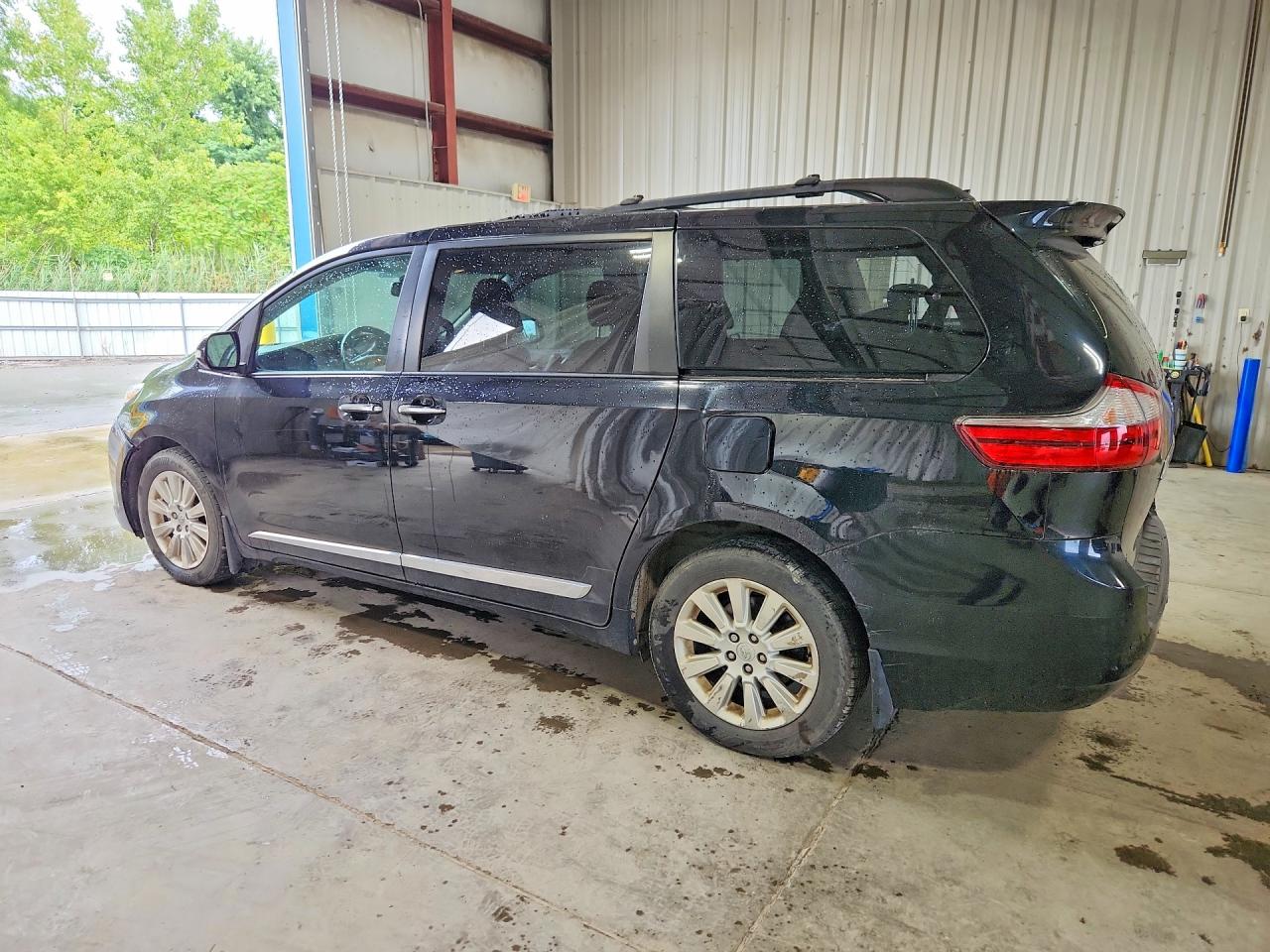 2015 Toyota Sienna Limited Premium 7-passenger Black vin: 5TDDK3DC4FS100416