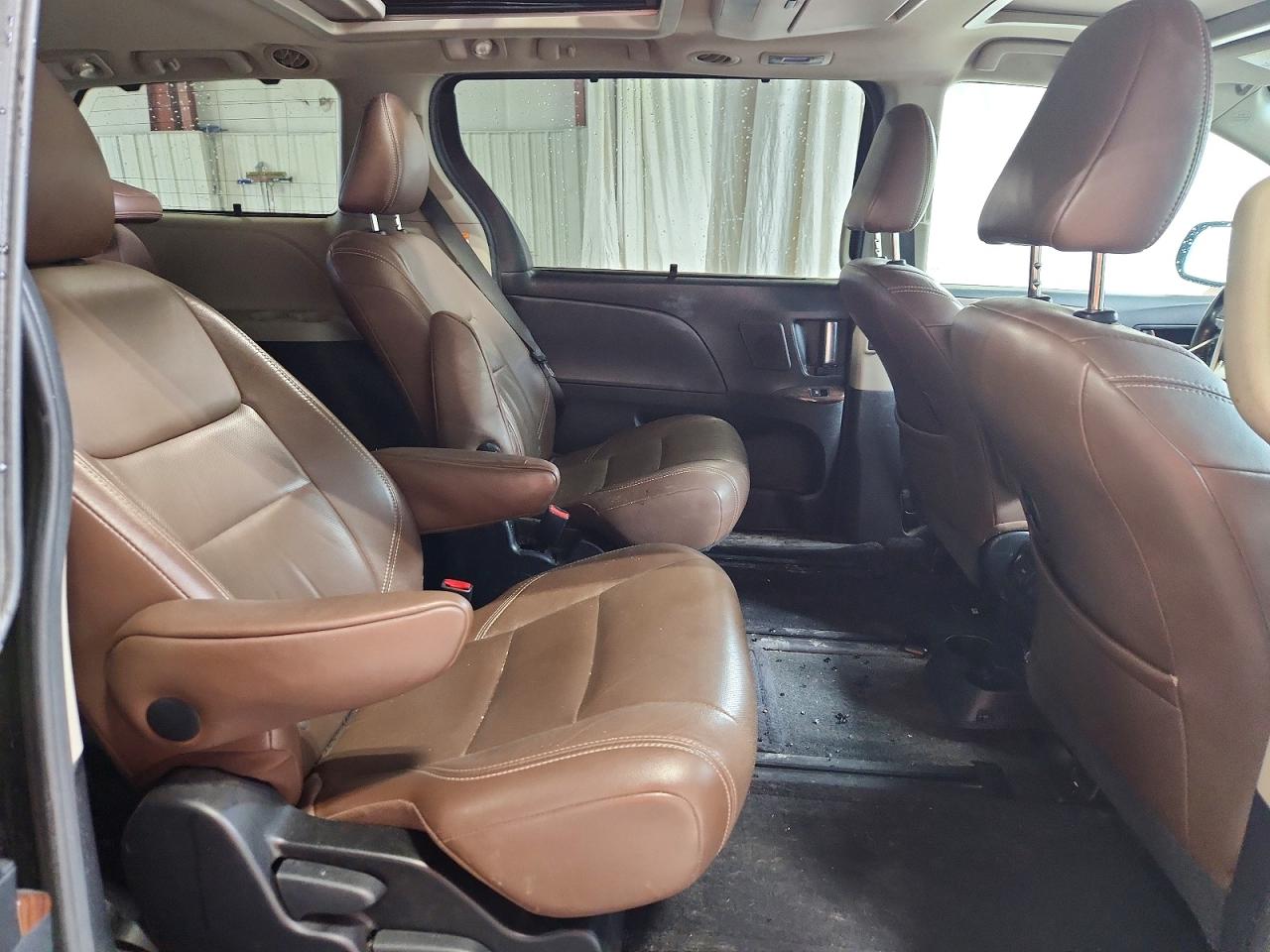 2015 Toyota Sienna Limited Premium 7-passenger Black vin: 5TDDK3DC4FS100416