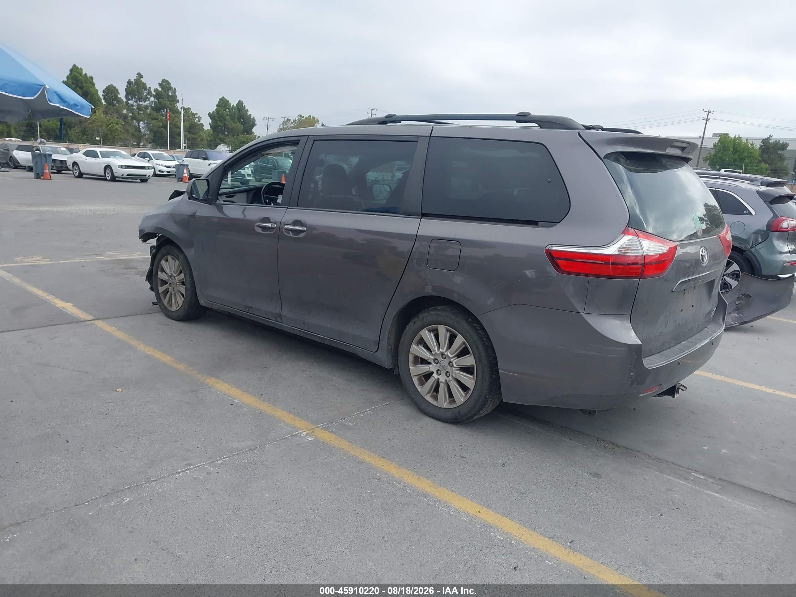2015 Toyota Sienna Xle Premium 7 Passenger Gray vin: 5TDDK3DC4FS103588