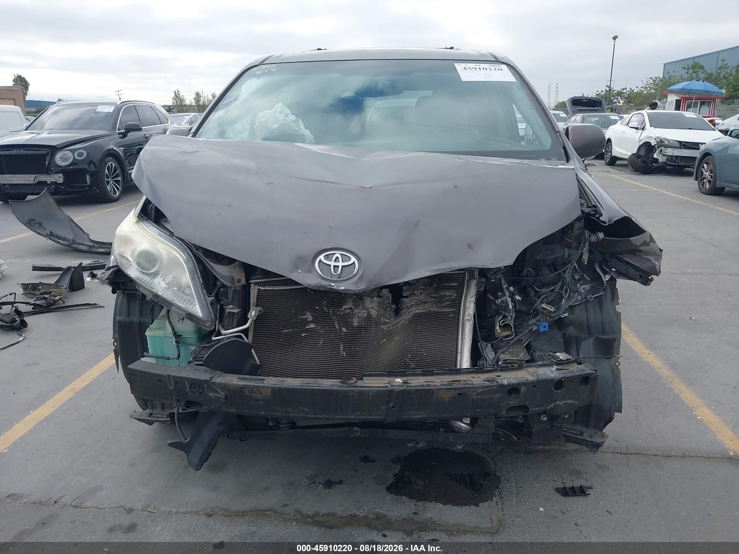 2015 Toyota Sienna Xle Premium 7 Passenger Gray vin: 5TDDK3DC4FS103588