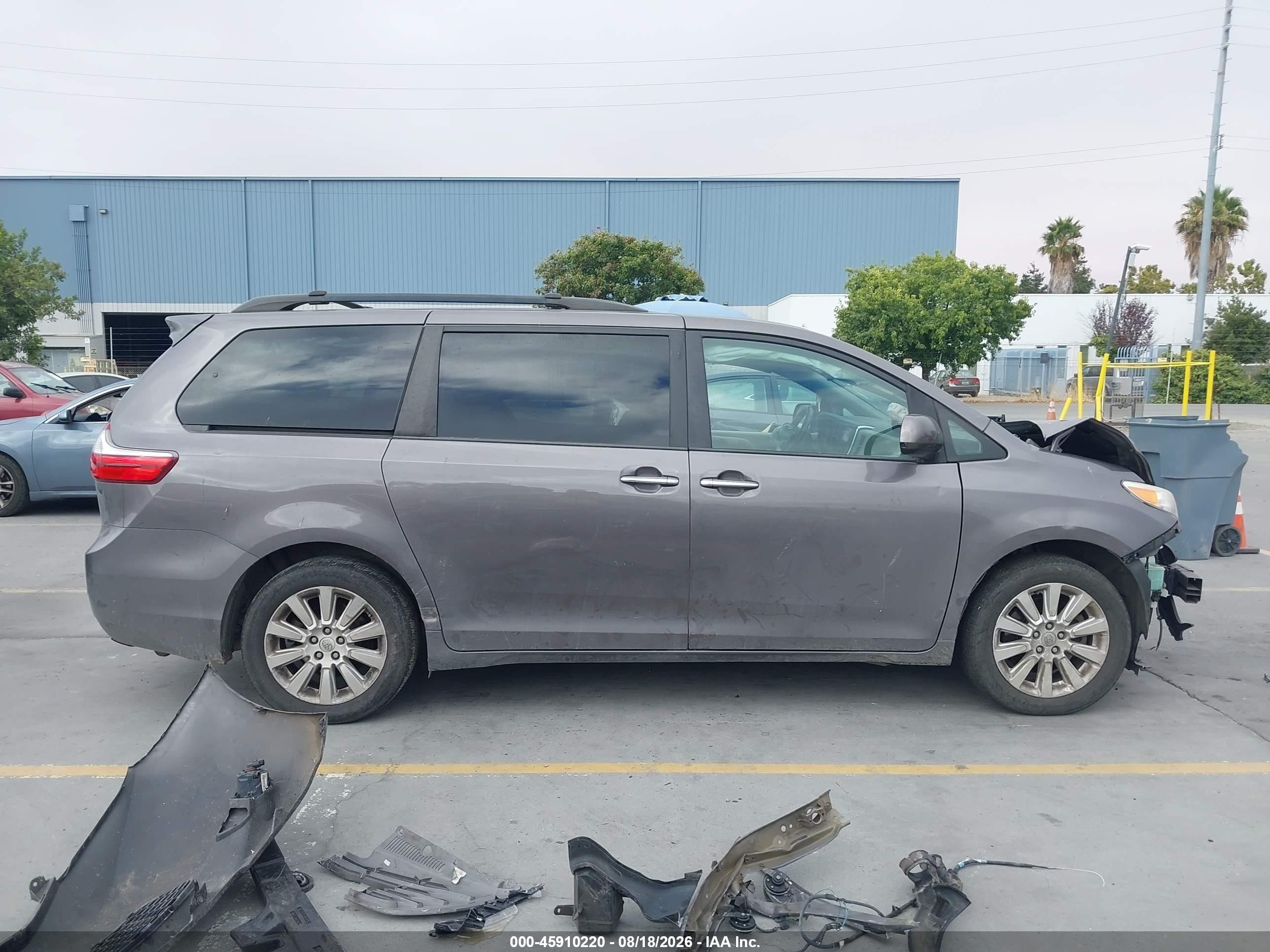 2015 Toyota Sienna Xle Premium 7 Passenger Gray vin: 5TDDK3DC4FS103588