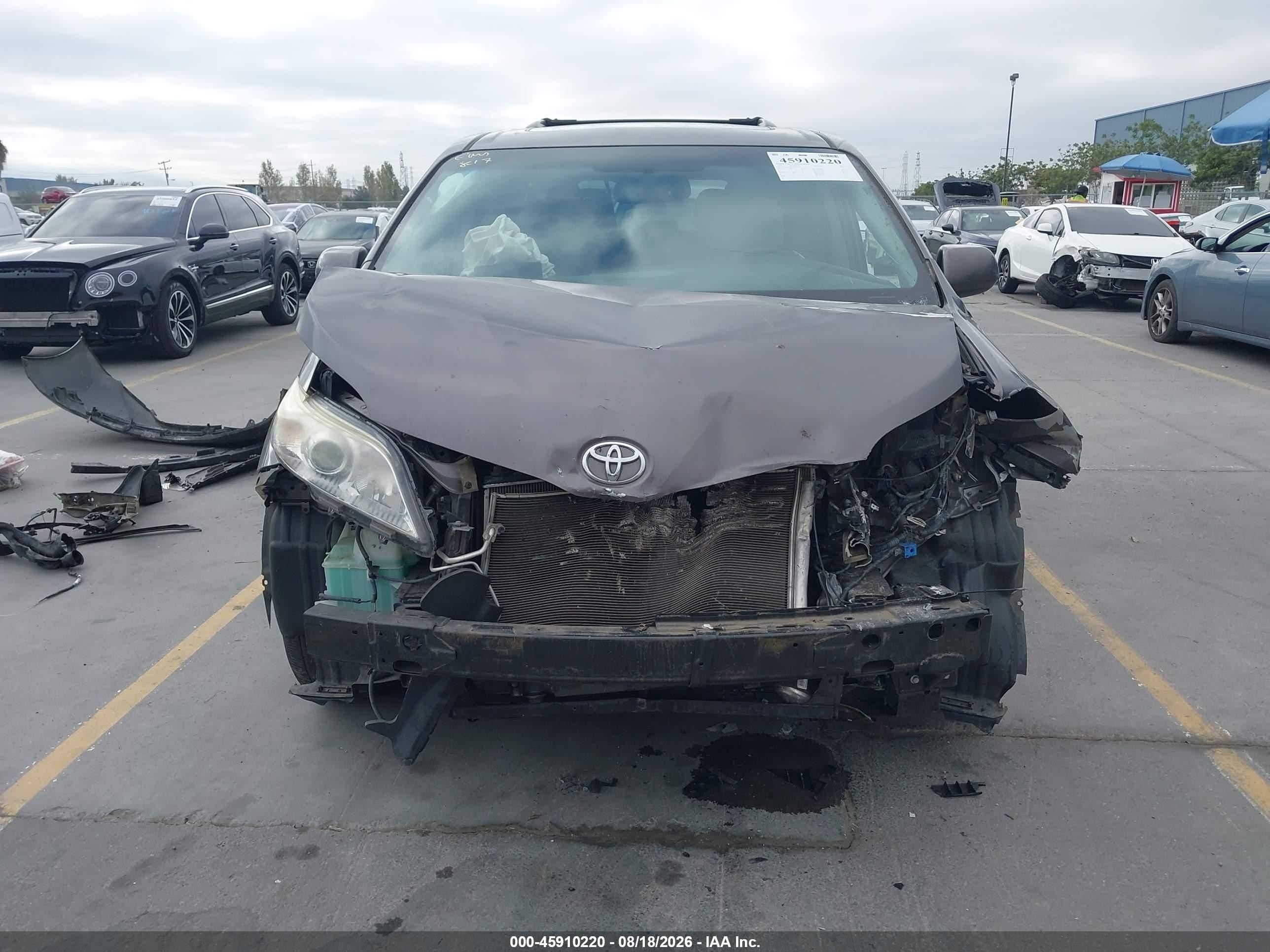 2015 Toyota Sienna Xle Premium 7 Passenger Gray vin: 5TDDK3DC4FS103588