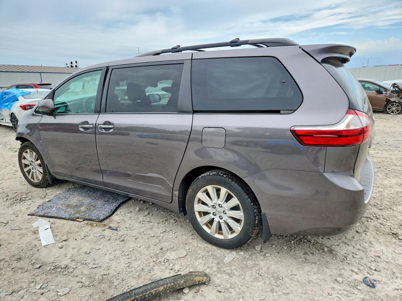 2015 Toyota Sienna Xle Premium 7-passenger Gray vin: 5TDDK3DC4FS109777