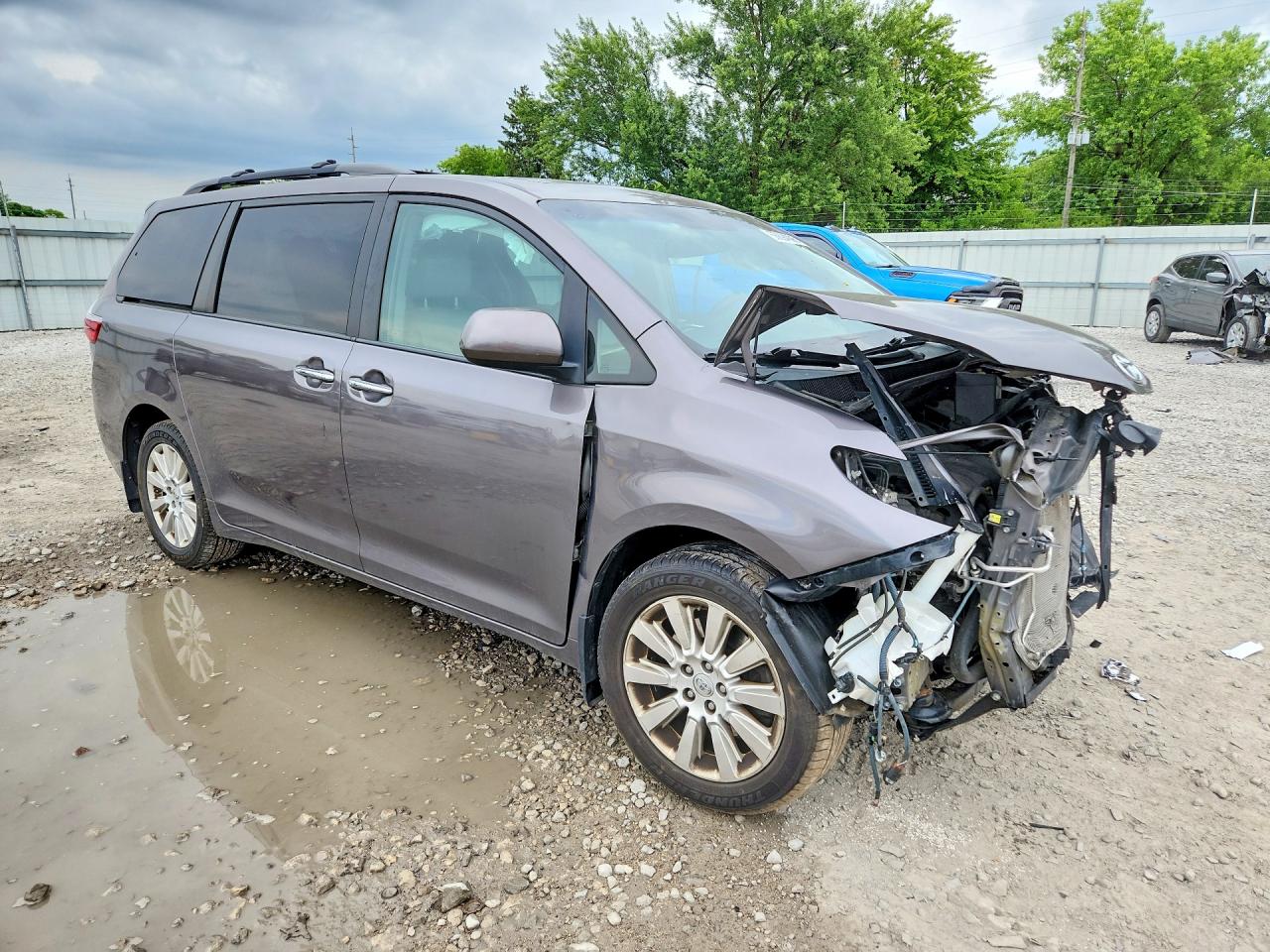 2015 Toyota Sienna Xle Premium 7-passenger Gray vin: 5TDDK3DC4FS109777