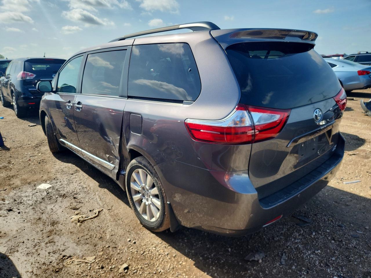 2015 Toyota Sienna Silver vin: 5TDDK3DC4FS125025