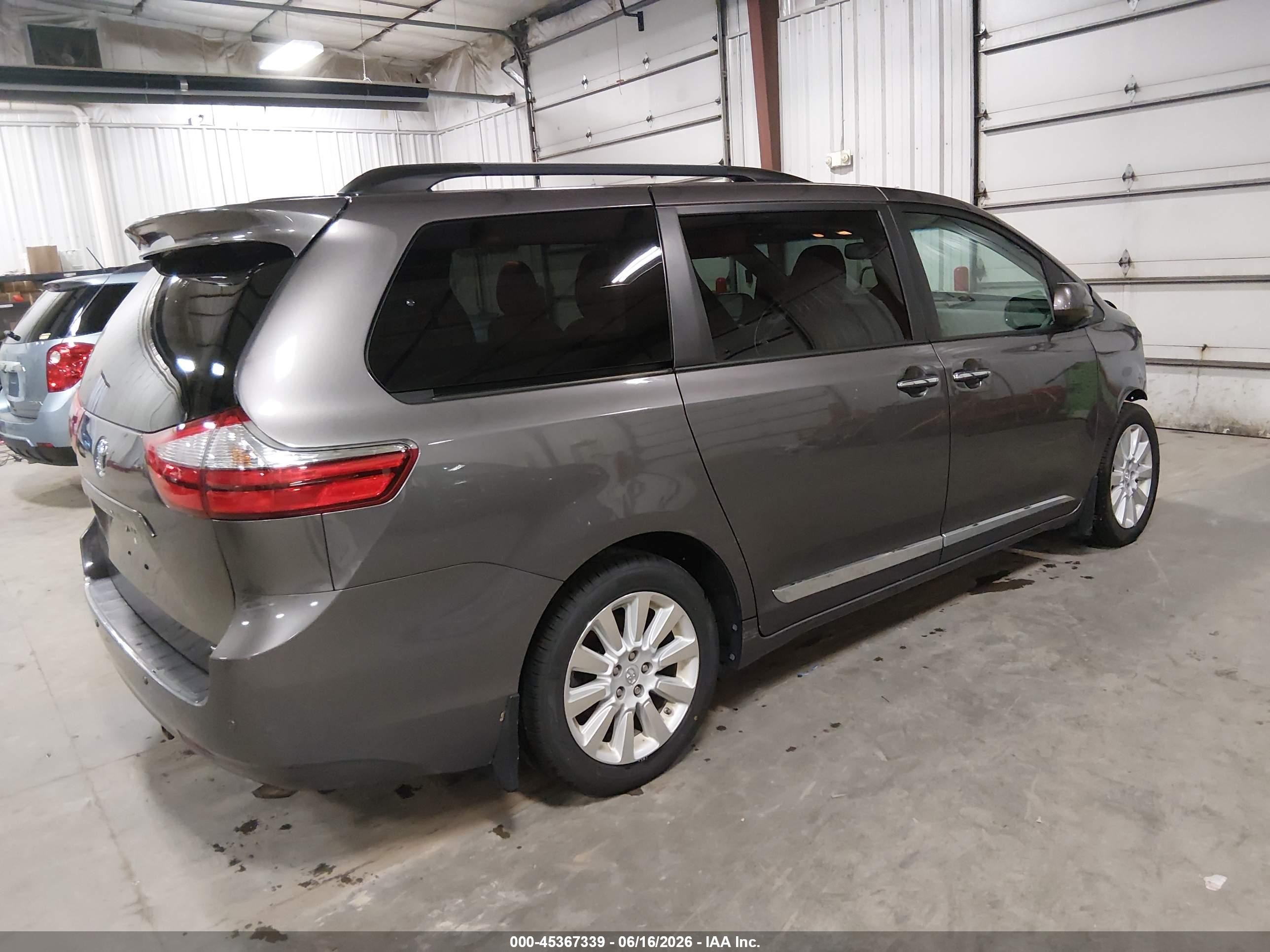 2015 Toyota Sienna Xle Premium 7 Passenger Gray vin: 5TDDK3DC4FS127776