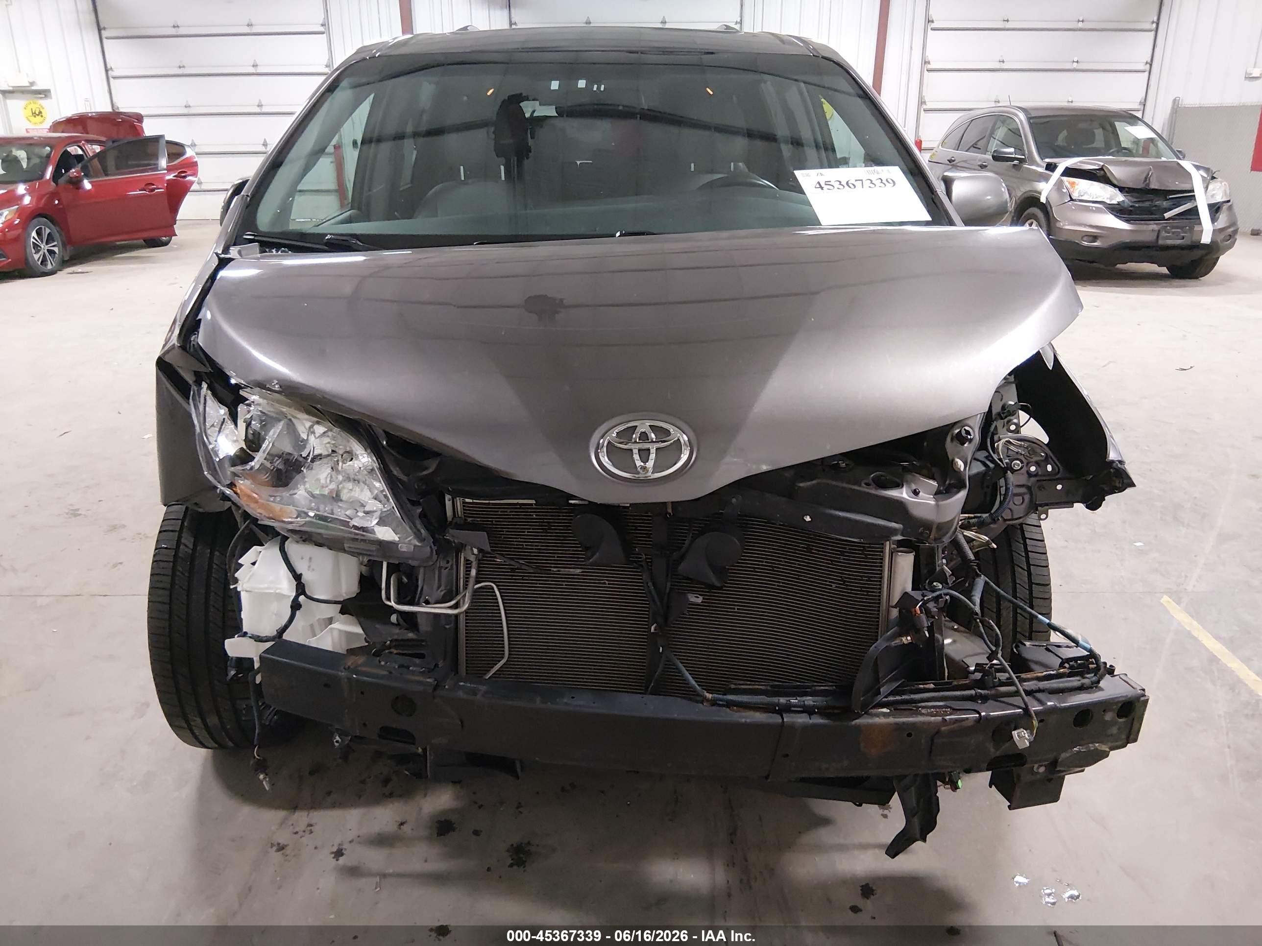 2015 Toyota Sienna Xle Premium 7 Passenger Gray vin: 5TDDK3DC4FS127776