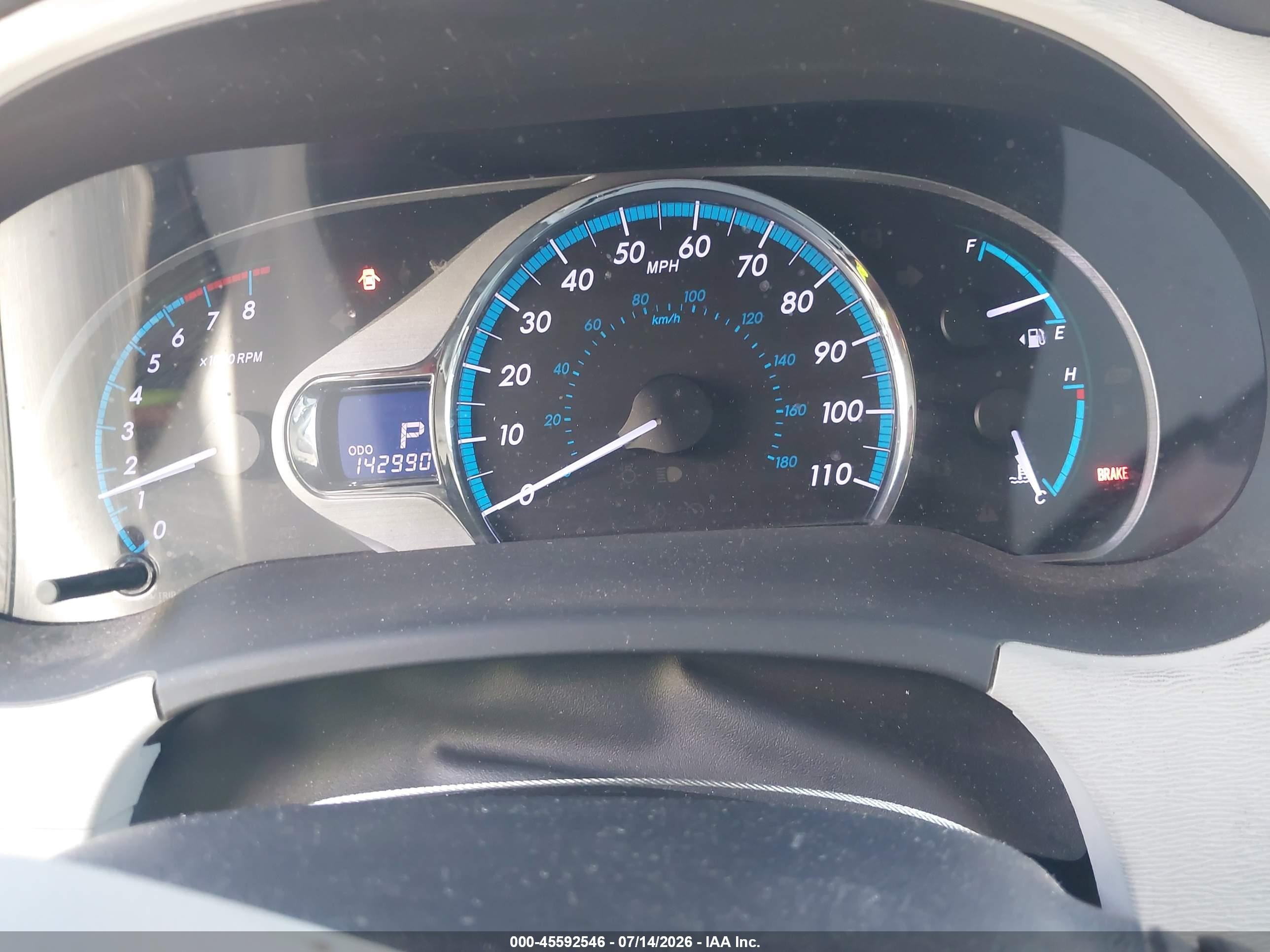 2011 Toyota Sienna Xle Silver vin: 5TDDK3DC5BS009794