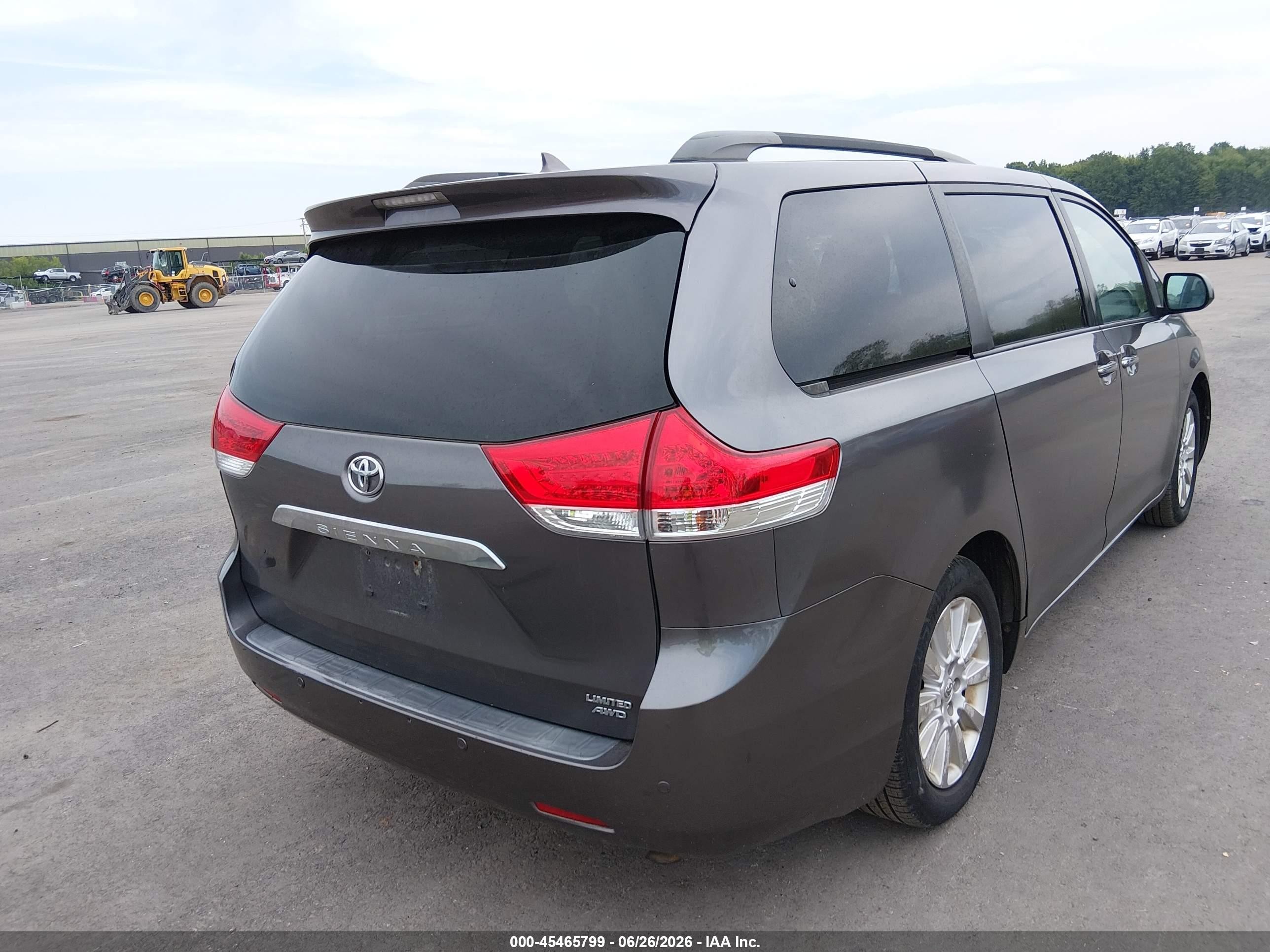 2011 Toyota Sienna Limited Gray vin: 5TDDK3DC5BS011318