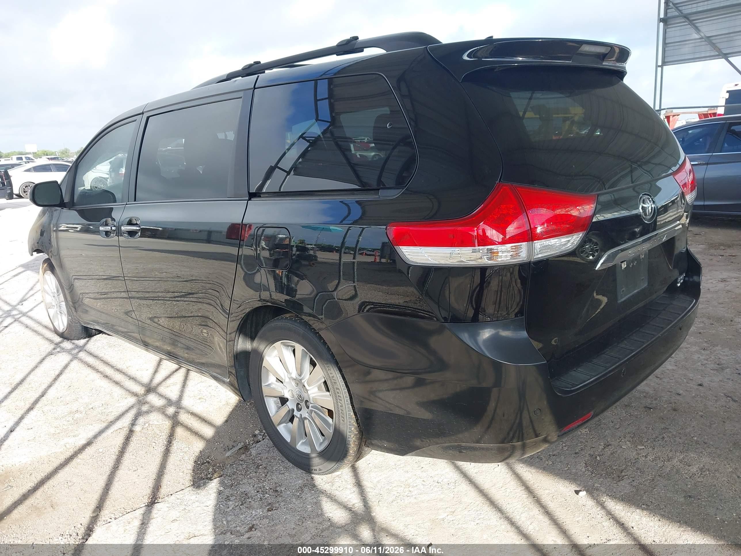 2011 Toyota Sienna Limited Black vin: 5TDDK3DC5BS019371