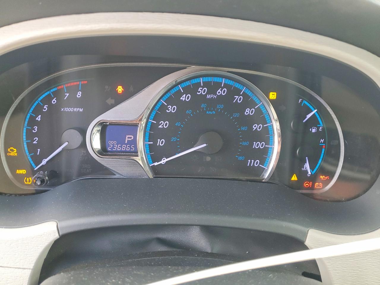 2011 Toyota Sienna Limited 7-passenger Silver vin: 5TDDK3DC5BS026448