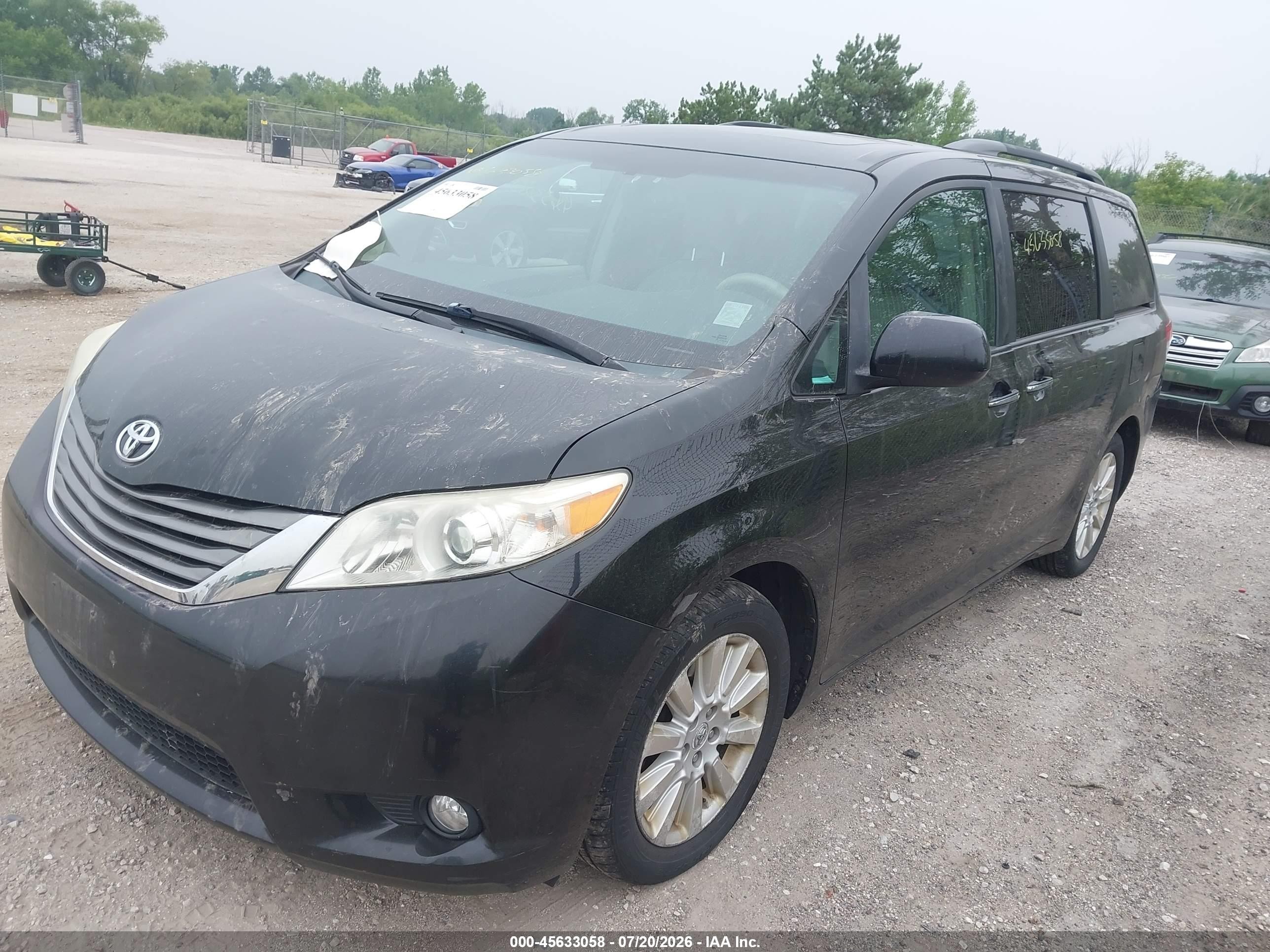 2012 Toyota Sienna Xle 7 Passenger Black vin: 5TDDK3DC5CS035068