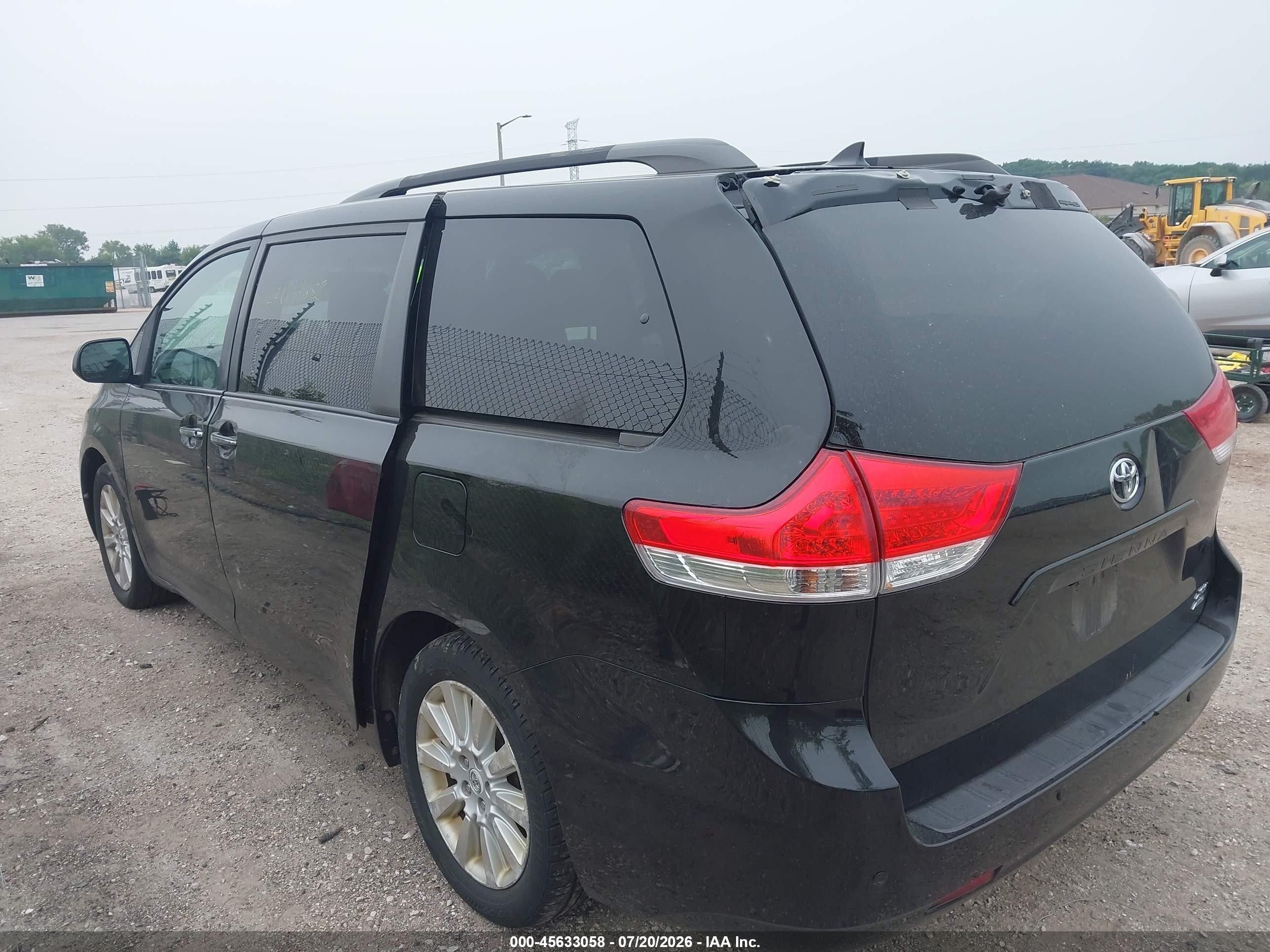 2012 Toyota Sienna Xle 7 Passenger Black vin: 5TDDK3DC5CS035068
