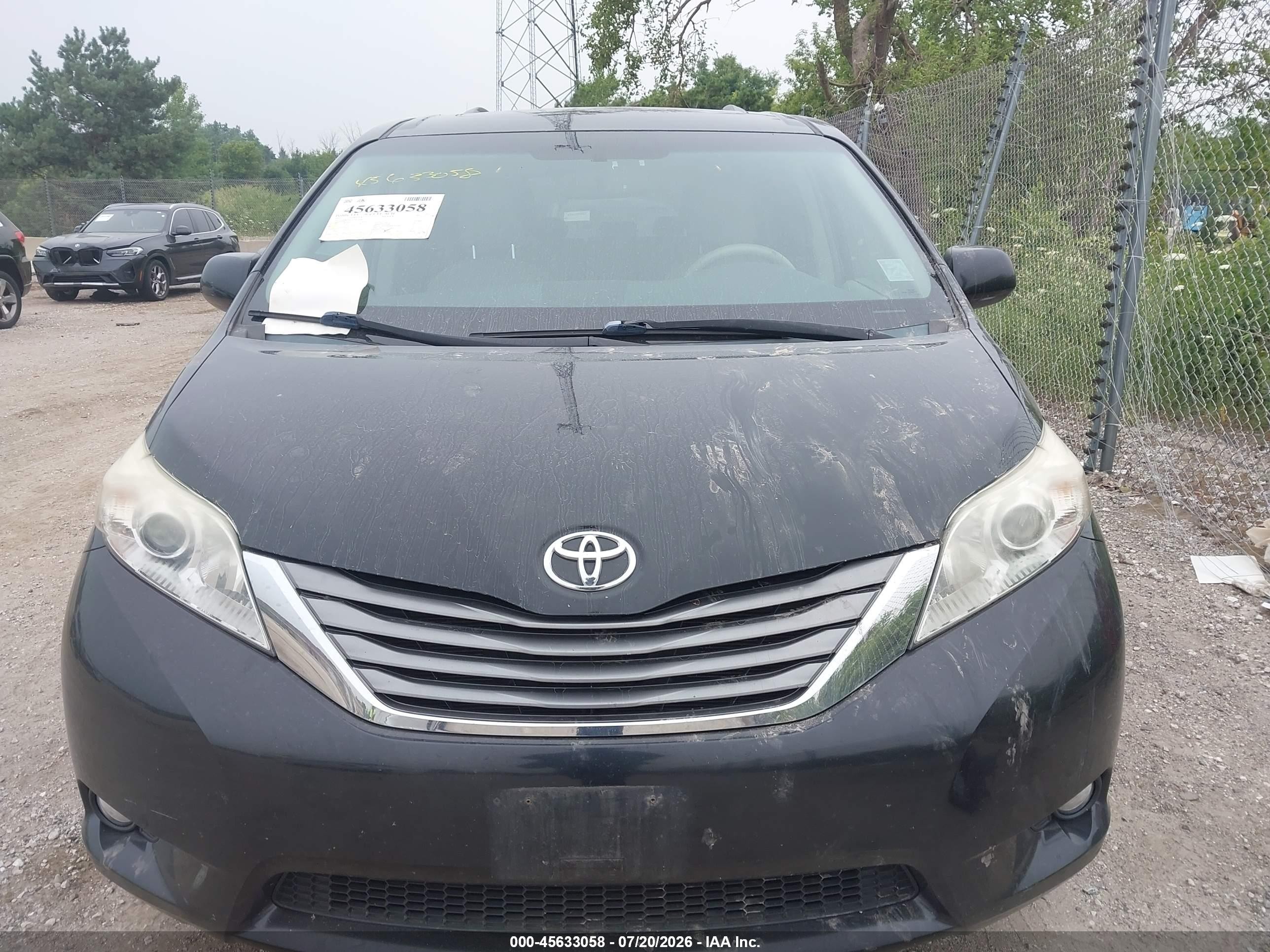 2012 Toyota Sienna Xle 7 Passenger Black vin: 5TDDK3DC5CS035068