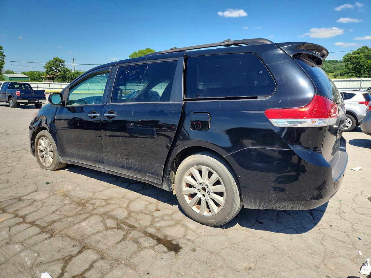 2012 Toyota Sienna Xle 7-passenger Black vin: 5TDDK3DC5CS042019