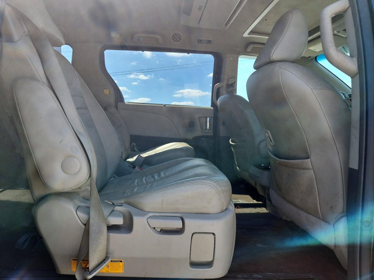 2012 Toyota Sienna Xle 7-passenger Black vin: 5TDDK3DC5CS042019