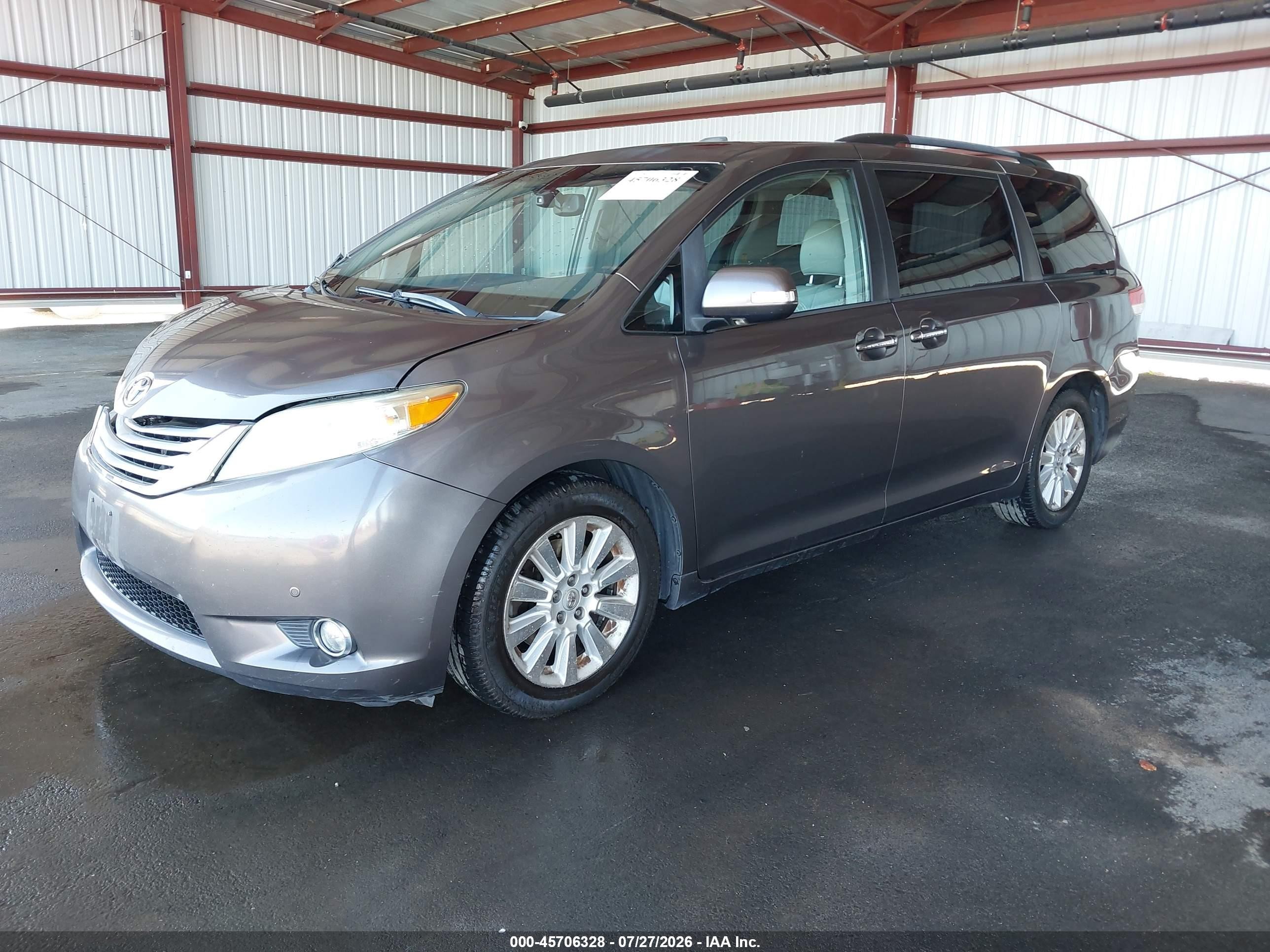2013 Toyota Sienna Limited 7 Passenger Серый vin: 5TDDK3DC5DS050607