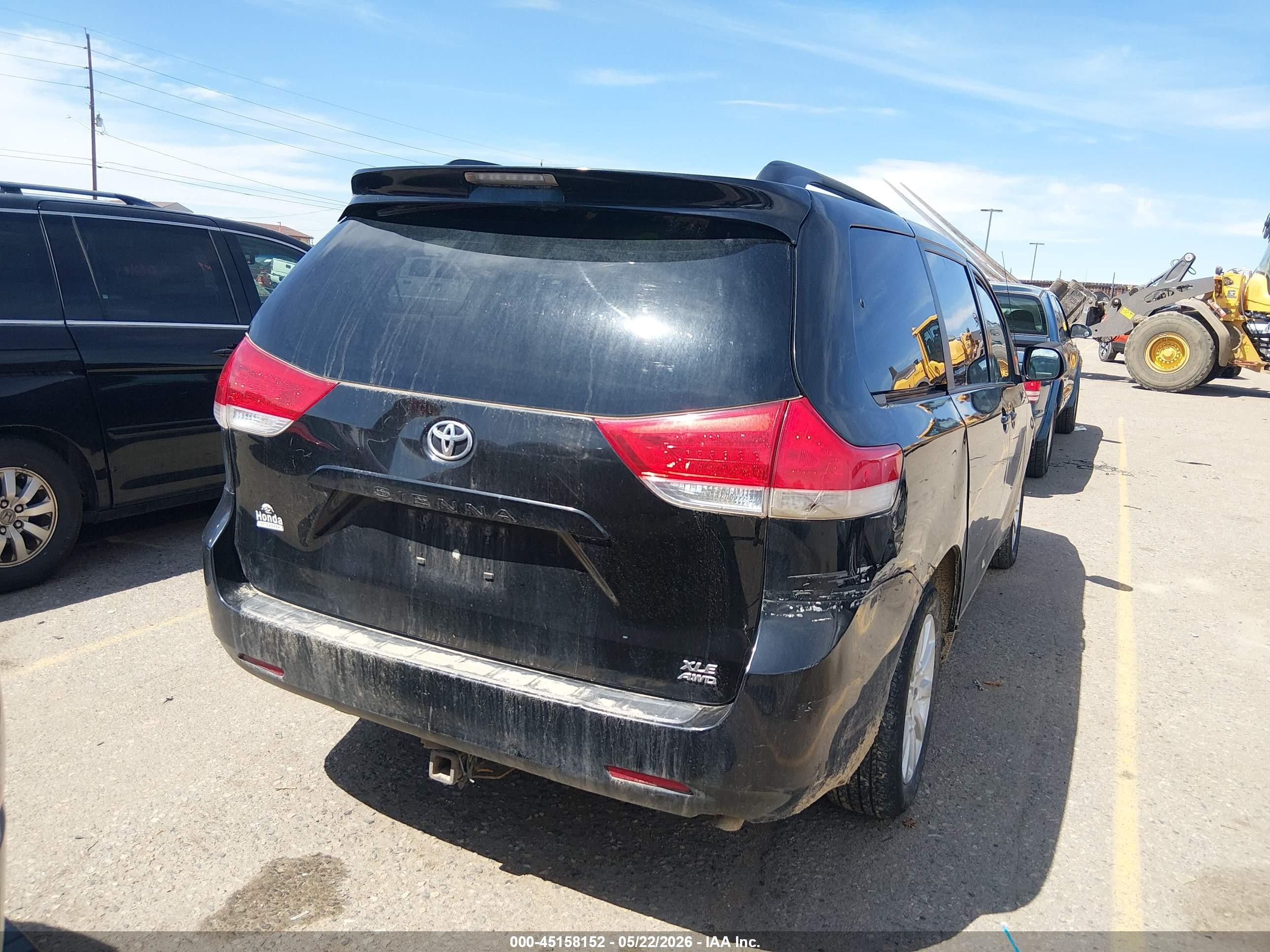 2013 Toyota Sienna Xle 7 Passenger Black vin: 5TDDK3DC5DS052101