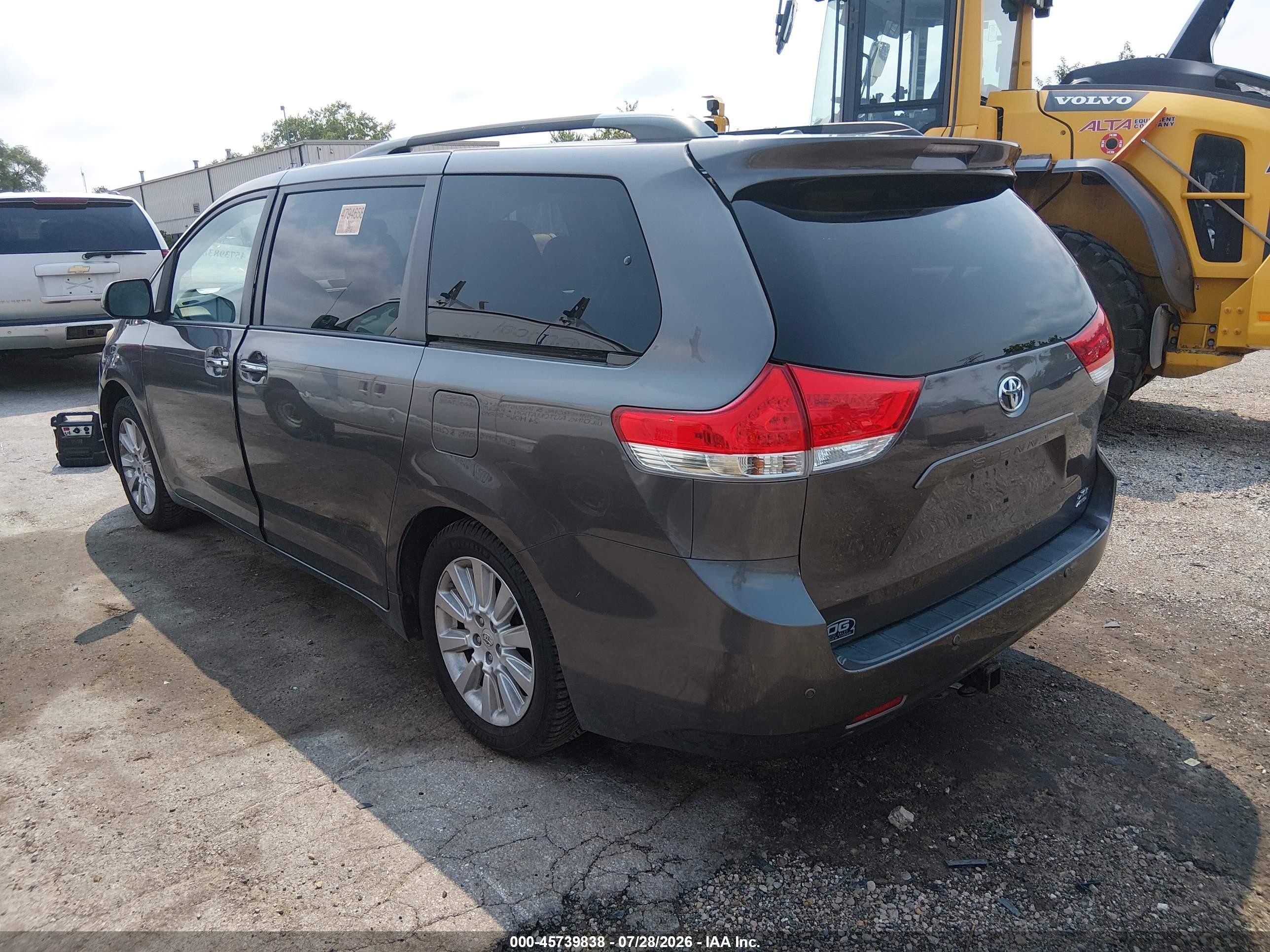 2013 Toyota Sienna Xle 7 Passenger Gray vin: 5TDDK3DC5DS053796