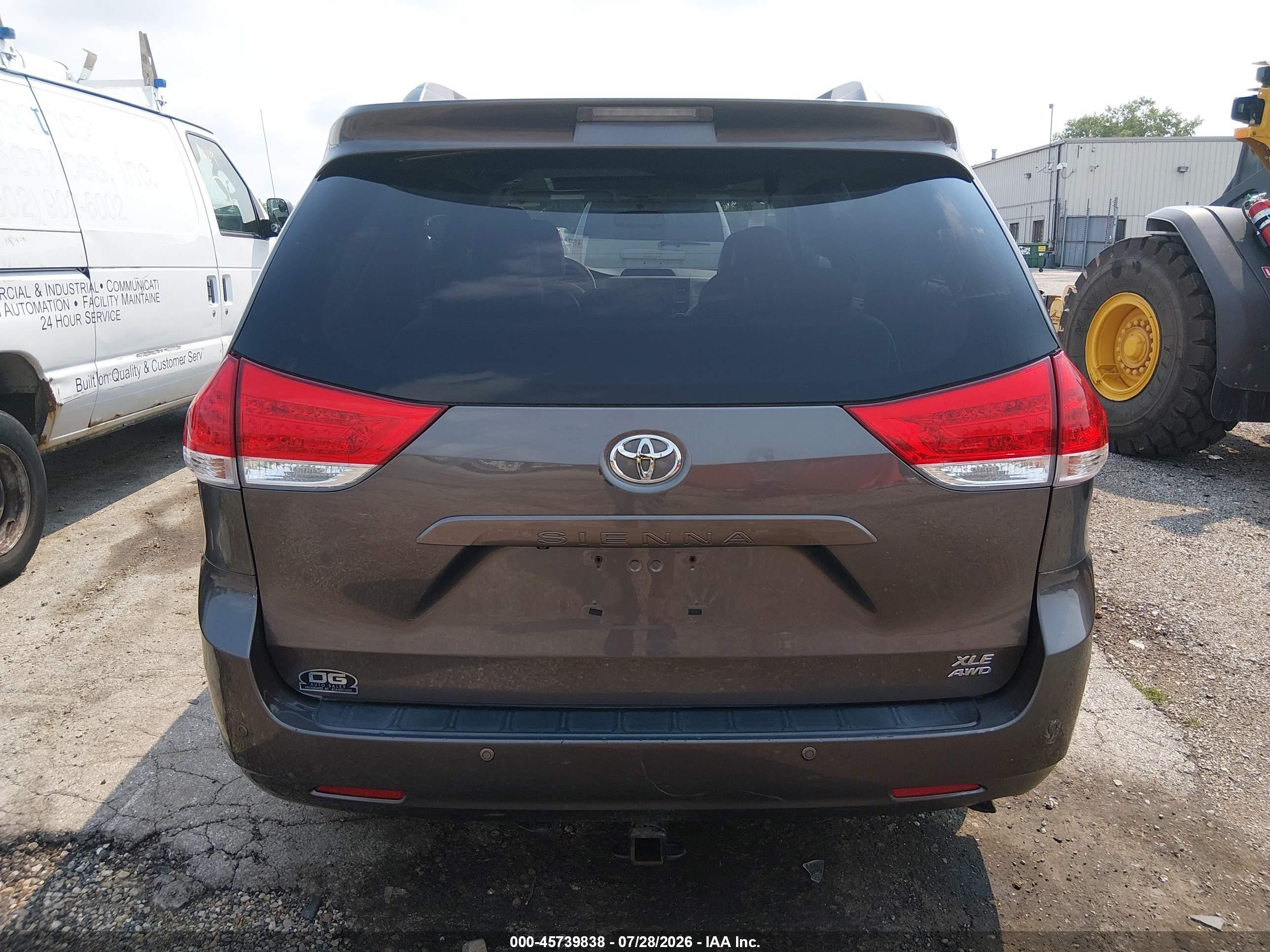 2013 Toyota Sienna Xle 7 Passenger Gray vin: 5TDDK3DC5DS053796
