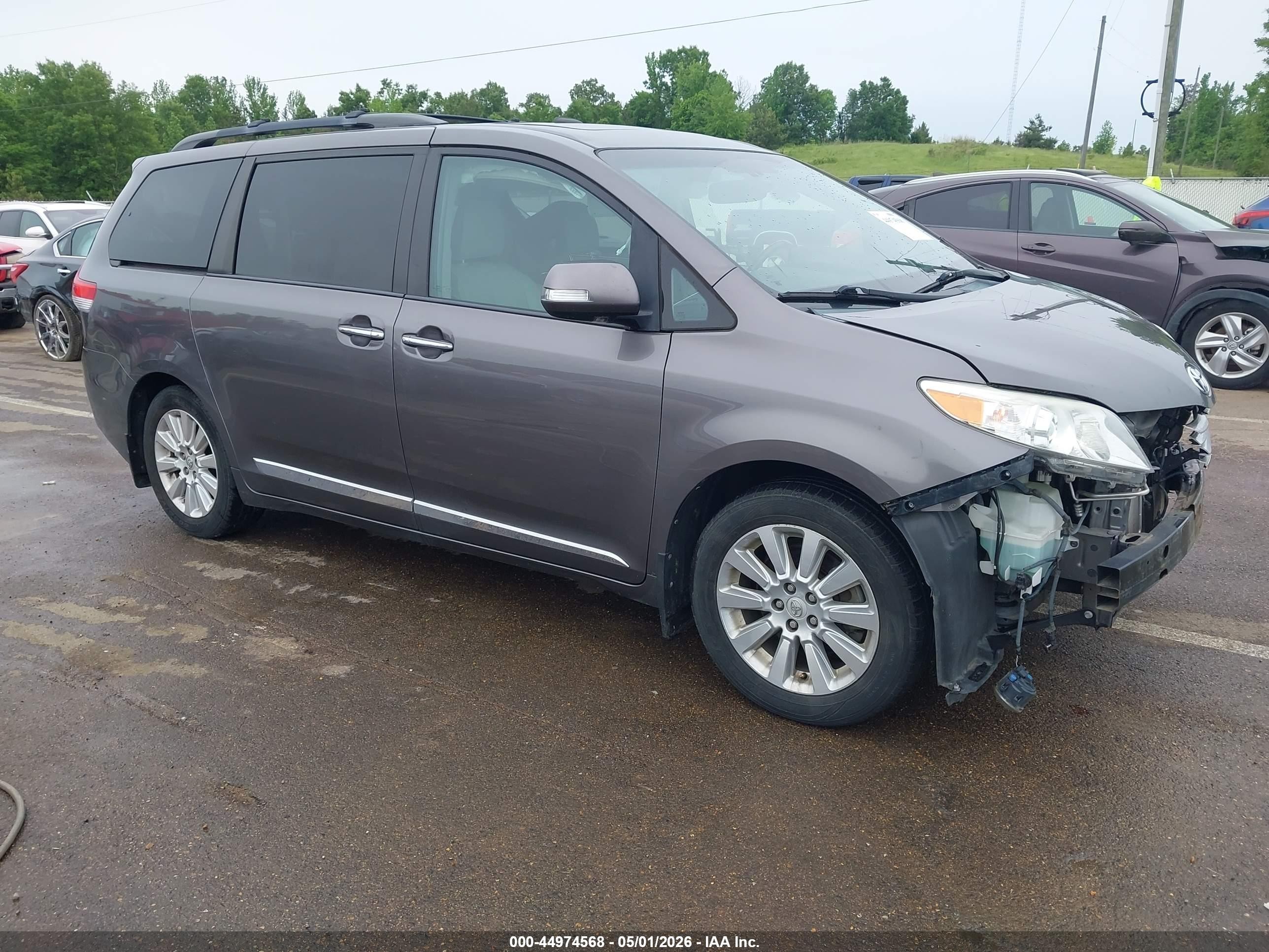 2013 Toyota Sienna Limited 7 Passenger Champagne vin: 5TDDK3DC5DS060540
