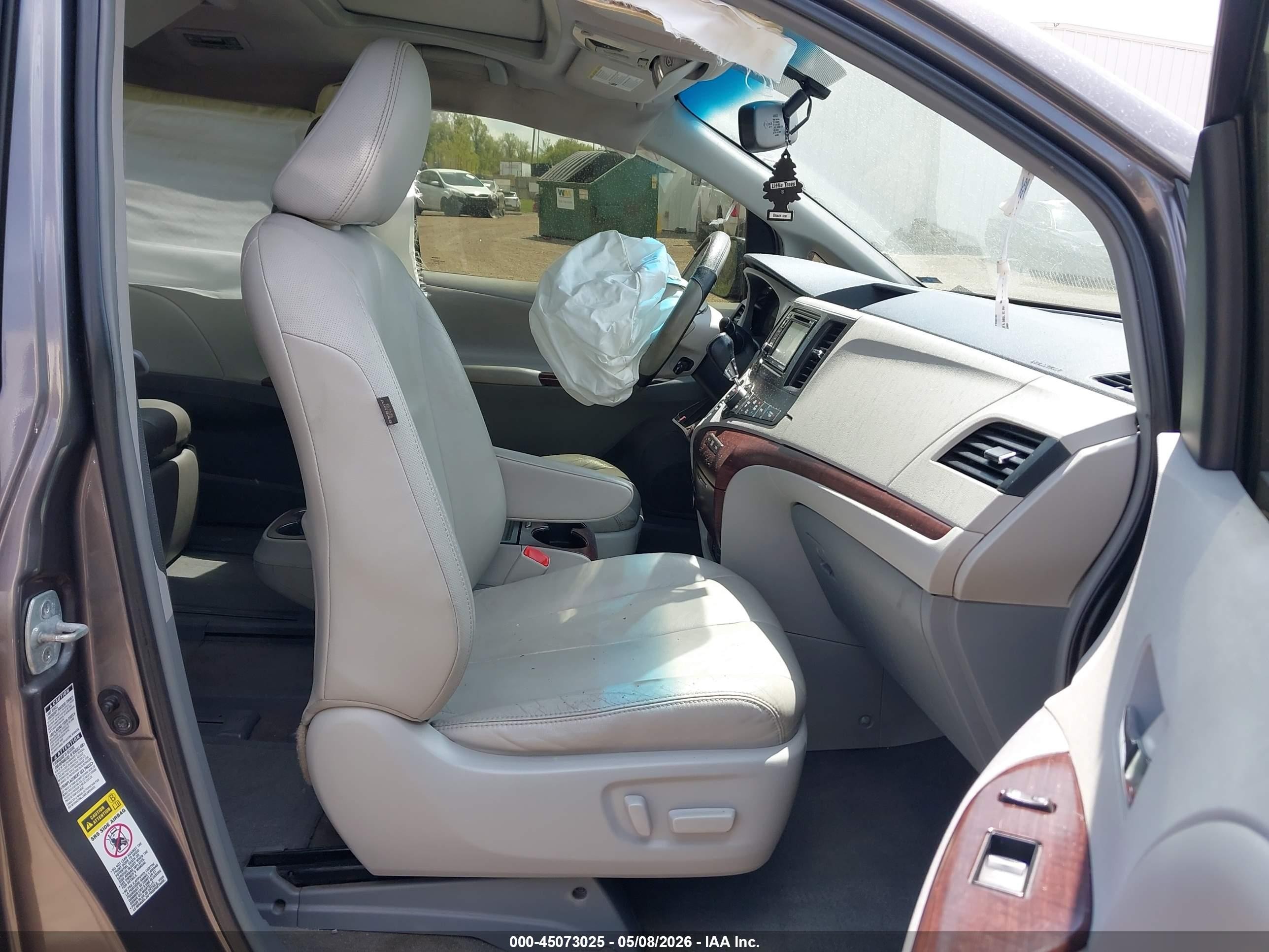 2013 Toyota Sienna Xle 7 Passenger Gray vin: 5TDDK3DC5DS063180