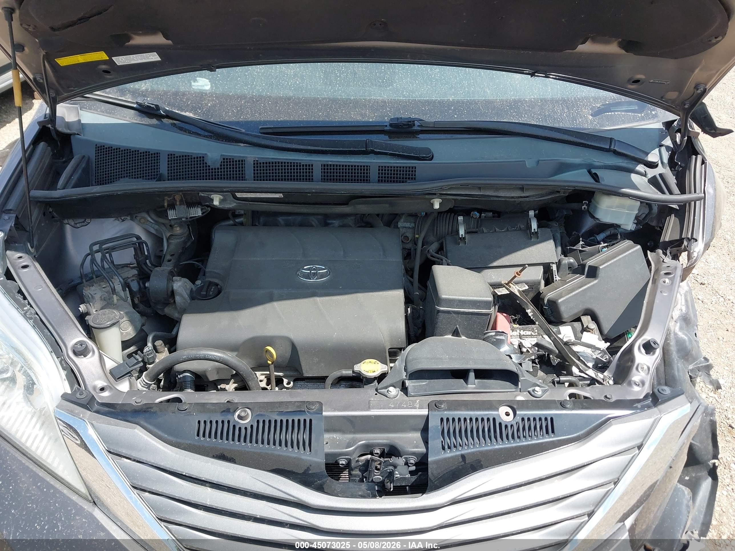 2013 Toyota Sienna Xle 7 Passenger Gray vin: 5TDDK3DC5DS063180