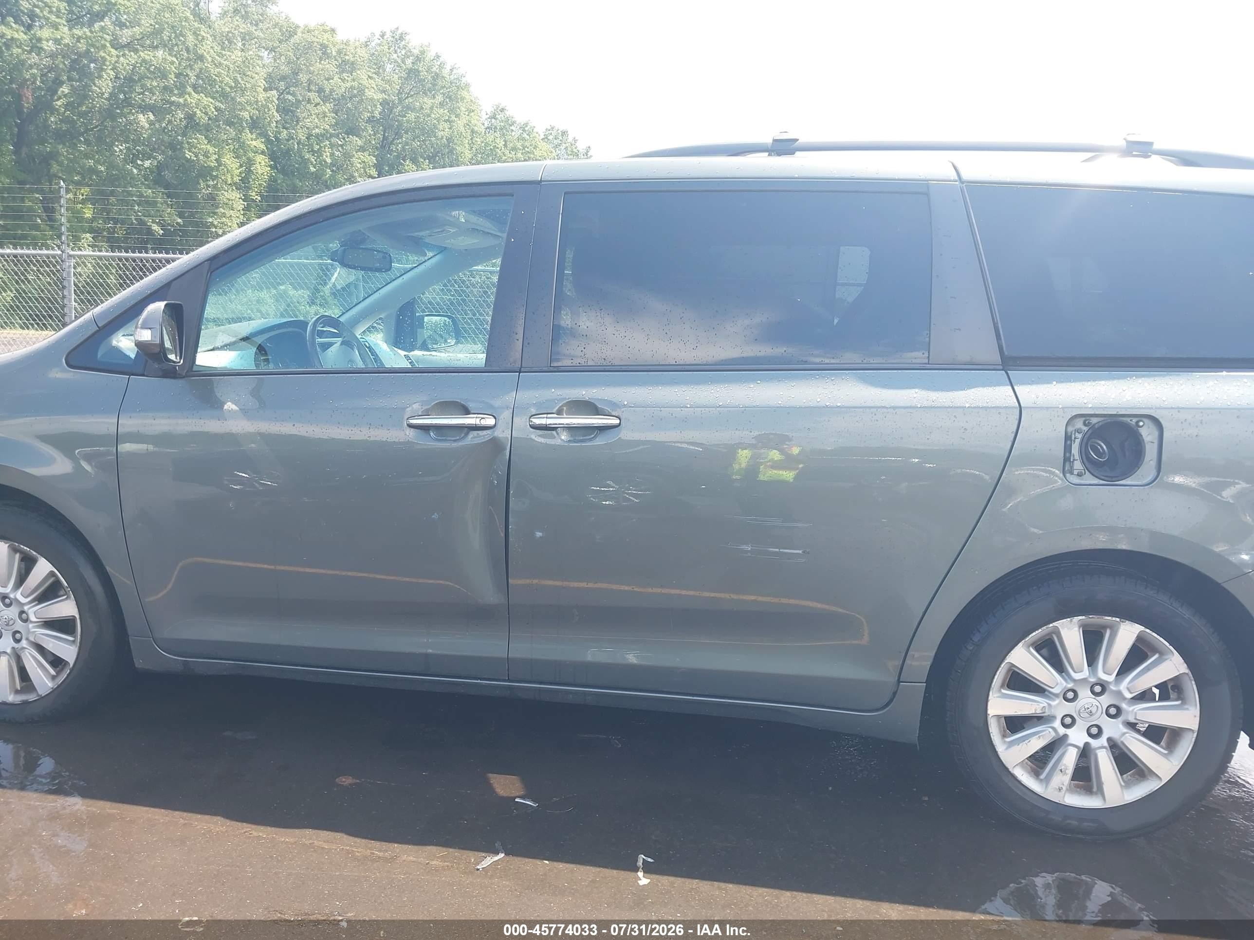 2013 Toyota Sienna Limited 7 Passenger Teal vin: 5TDDK3DC5DS065138
