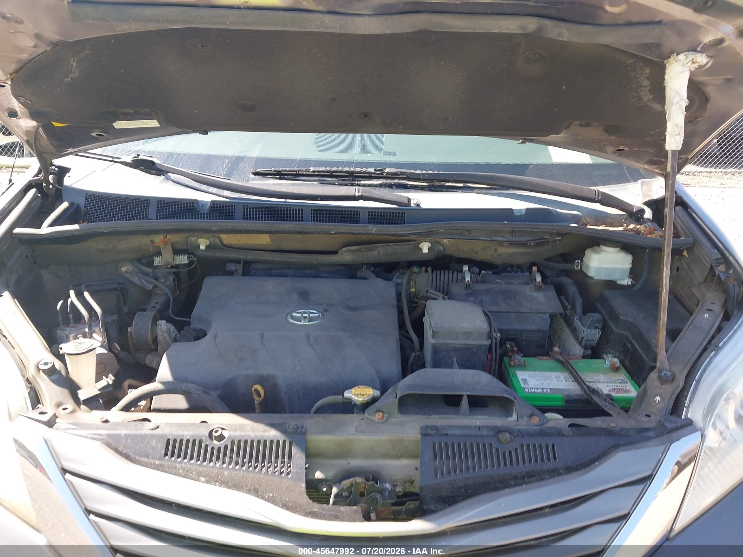 2013 Toyota Sienna Xle 7 Passenger Серый vin: 5TDDK3DC5DS065916