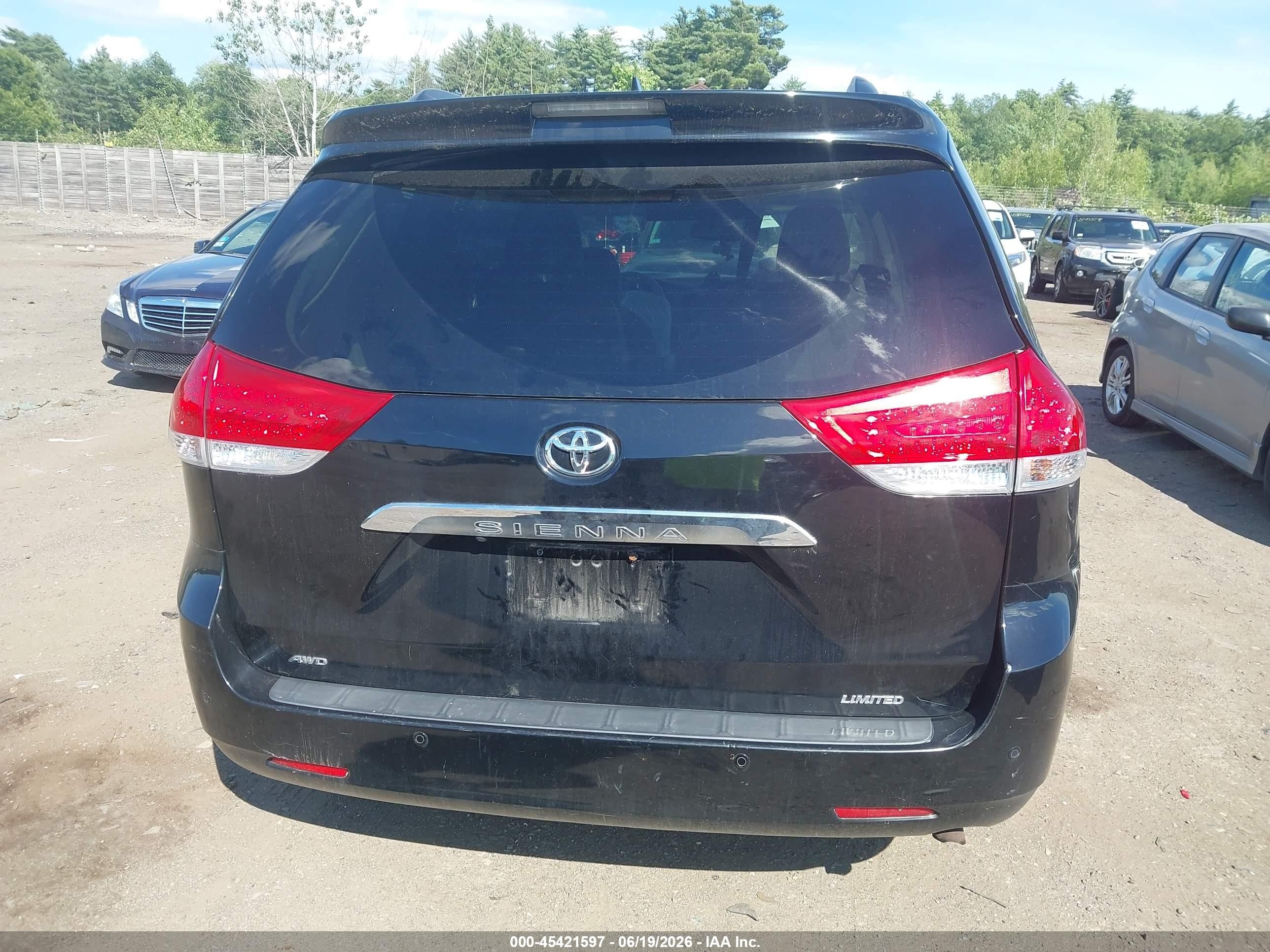 2014 Toyota Sienna Limited 7 Passenger Black vin: 5TDDK3DC5ES071765