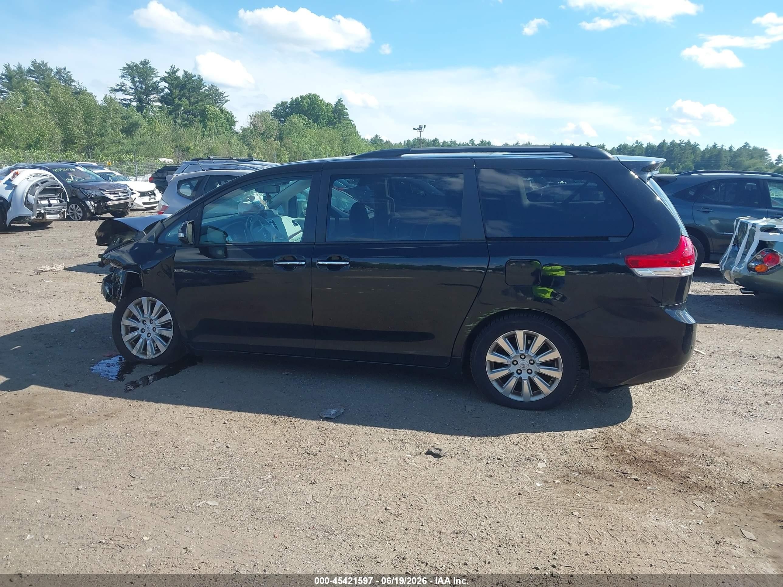 2014 Toyota Sienna Limited 7 Passenger Black vin: 5TDDK3DC5ES071765