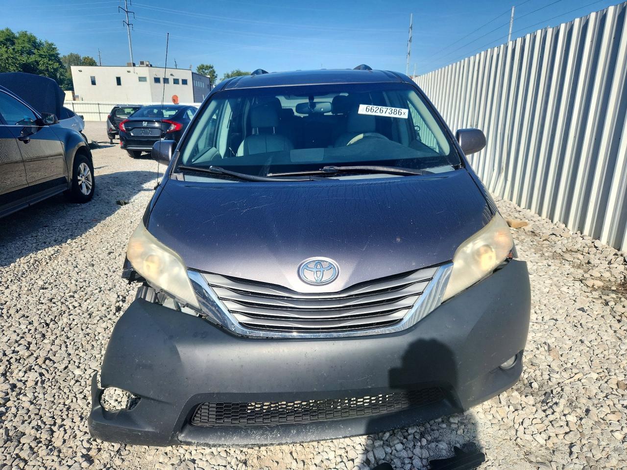 2014 Toyota Sienna Xle 7-passenger Серый vin: 5TDDK3DC5ES078828