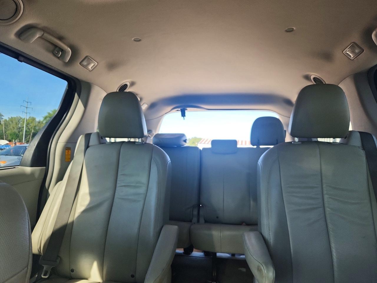 2014 Toyota Sienna Xle 7-passenger Серый vin: 5TDDK3DC5ES078828
