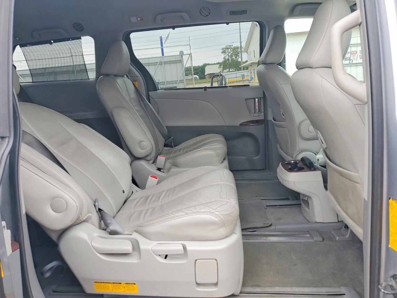 2014 Toyota Sienna Xle 7-passenger Gray vin: 5TDDK3DC5ES078912