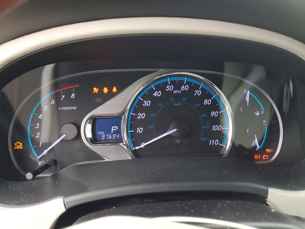 2014 Toyota Sienna Limited 7-passenger Silver vin: 5TDDK3DC5ES093880