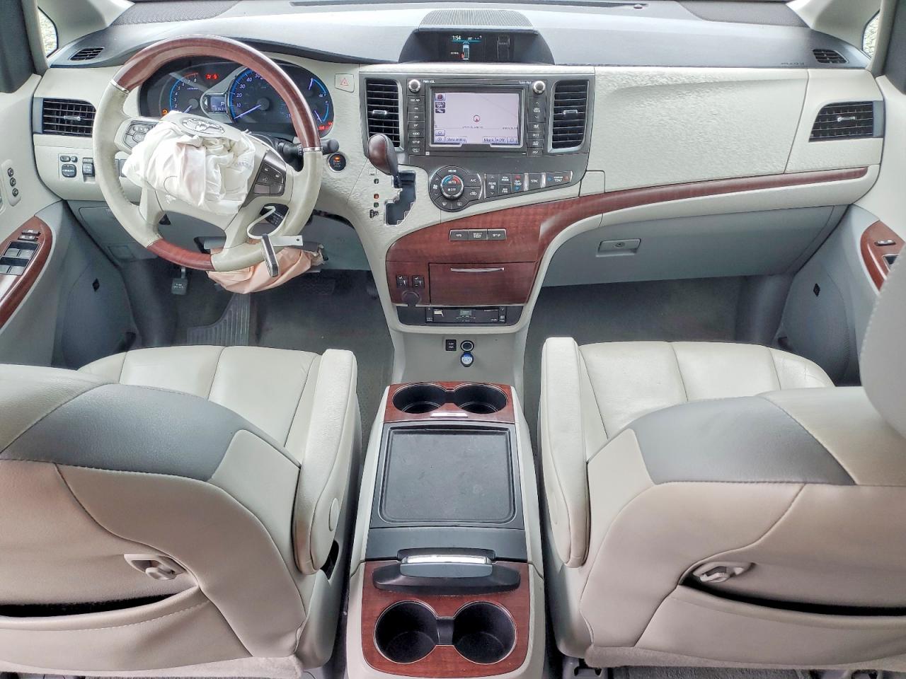 2014 Toyota Sienna Limited 7-passenger Silver vin: 5TDDK3DC5ES093880