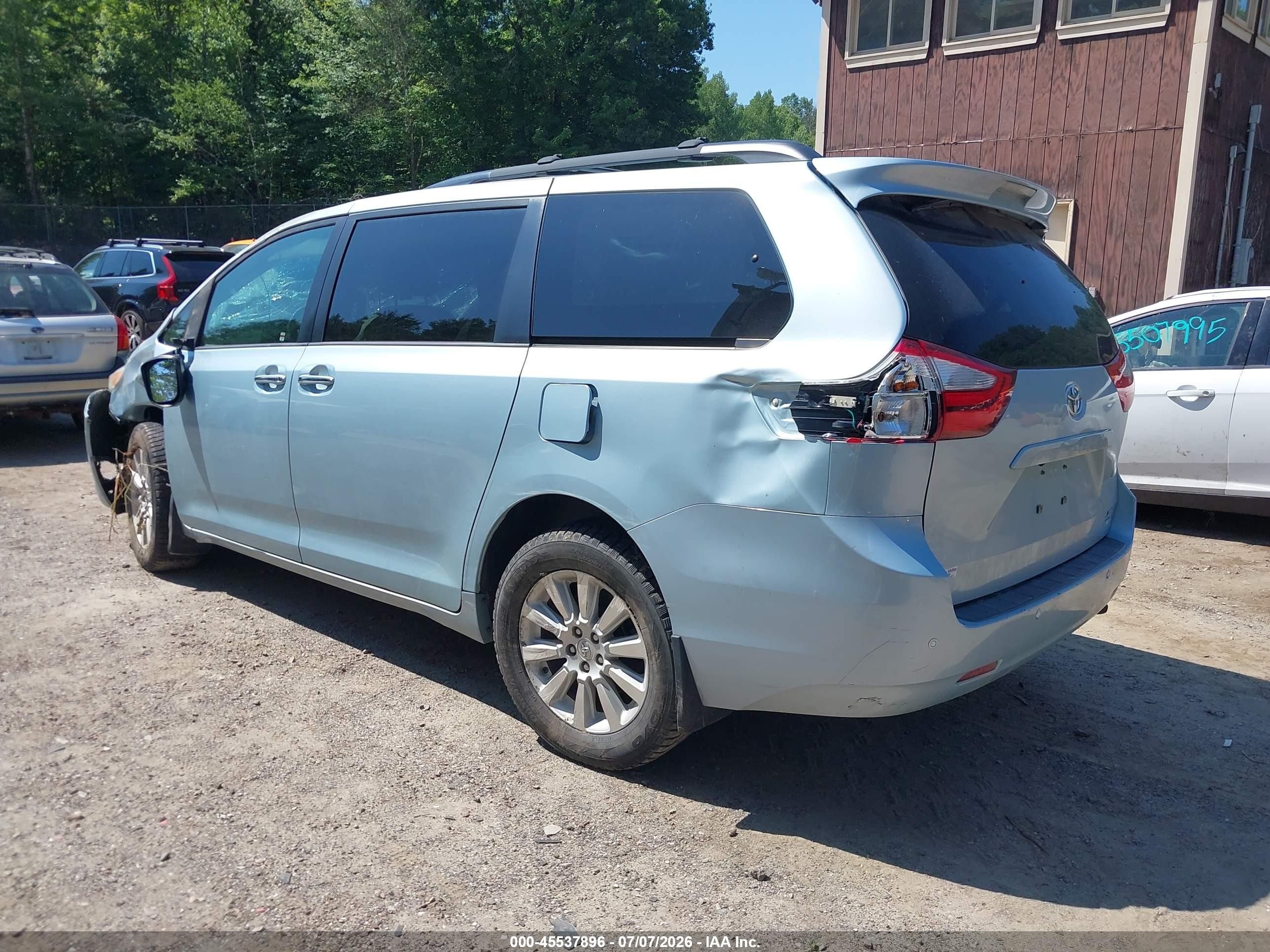 2015 Toyota Sienna Xle 7 Passenger Light Blue vin: 5TDDK3DC5FS098160