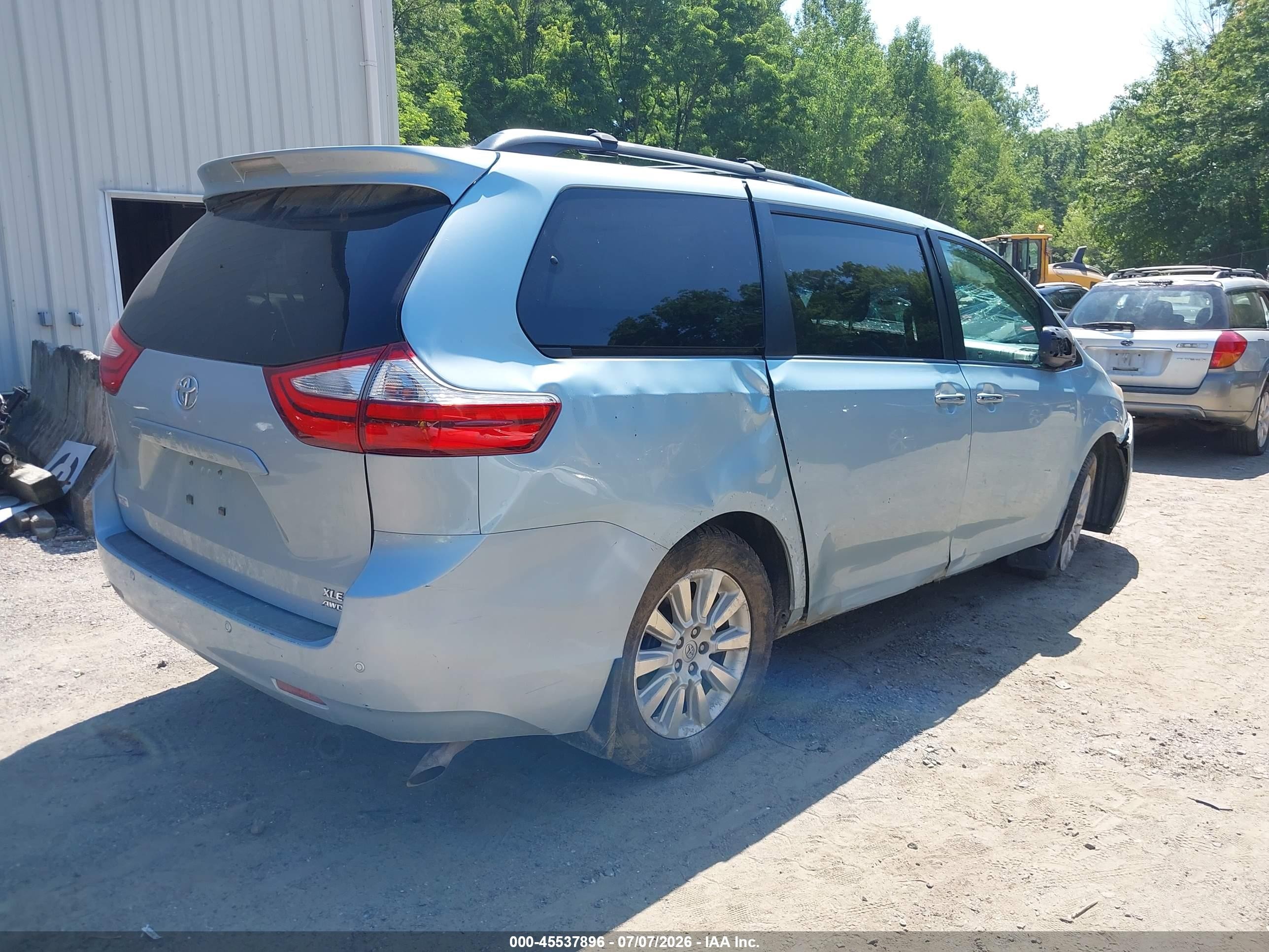 2015 Toyota Sienna Xle 7 Passenger Light Blue vin: 5TDDK3DC5FS098160