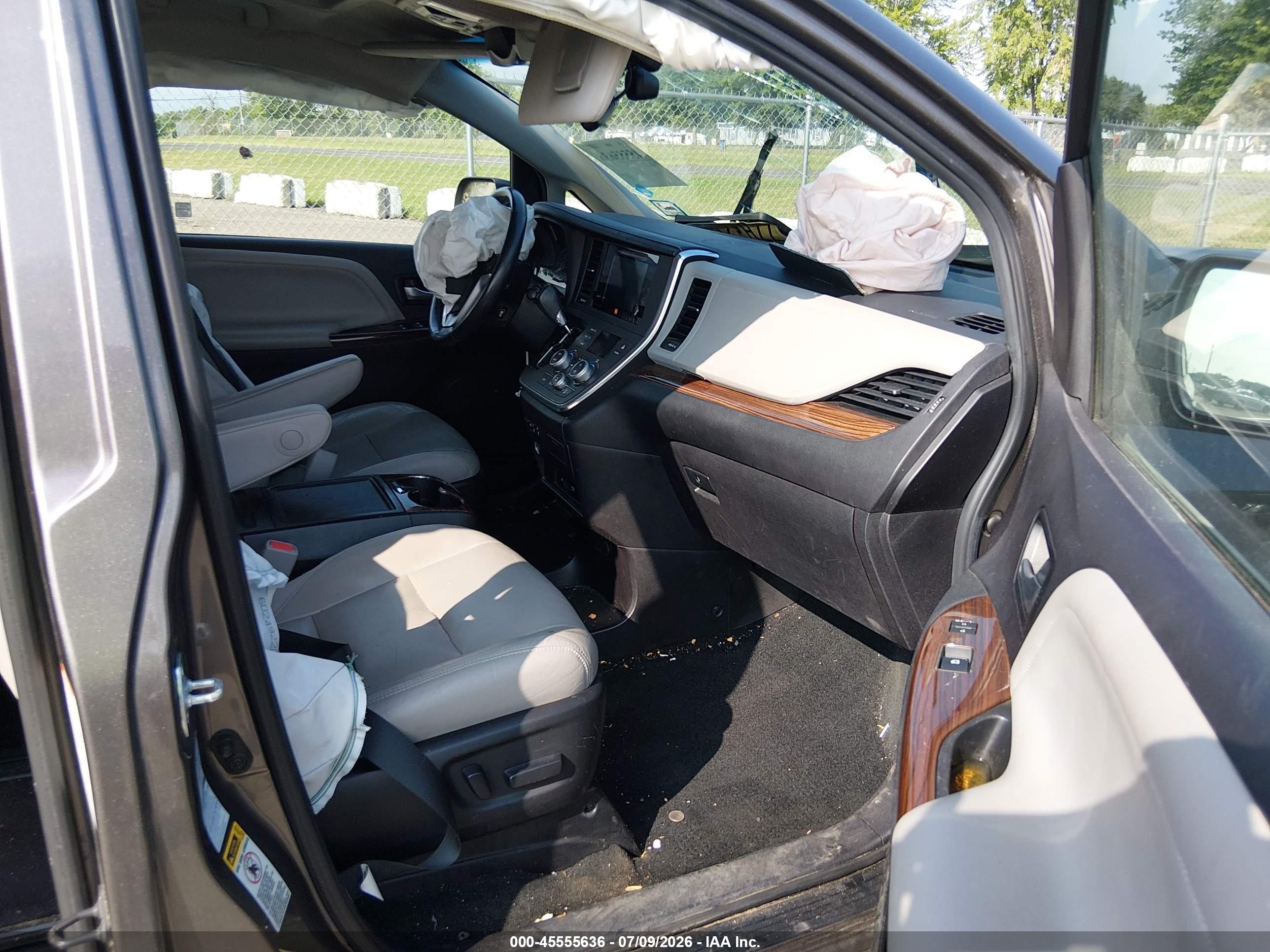 2015 Toyota Sienna Limited Premium 7 Passenger Gray vin: 5TDDK3DC5FS109576