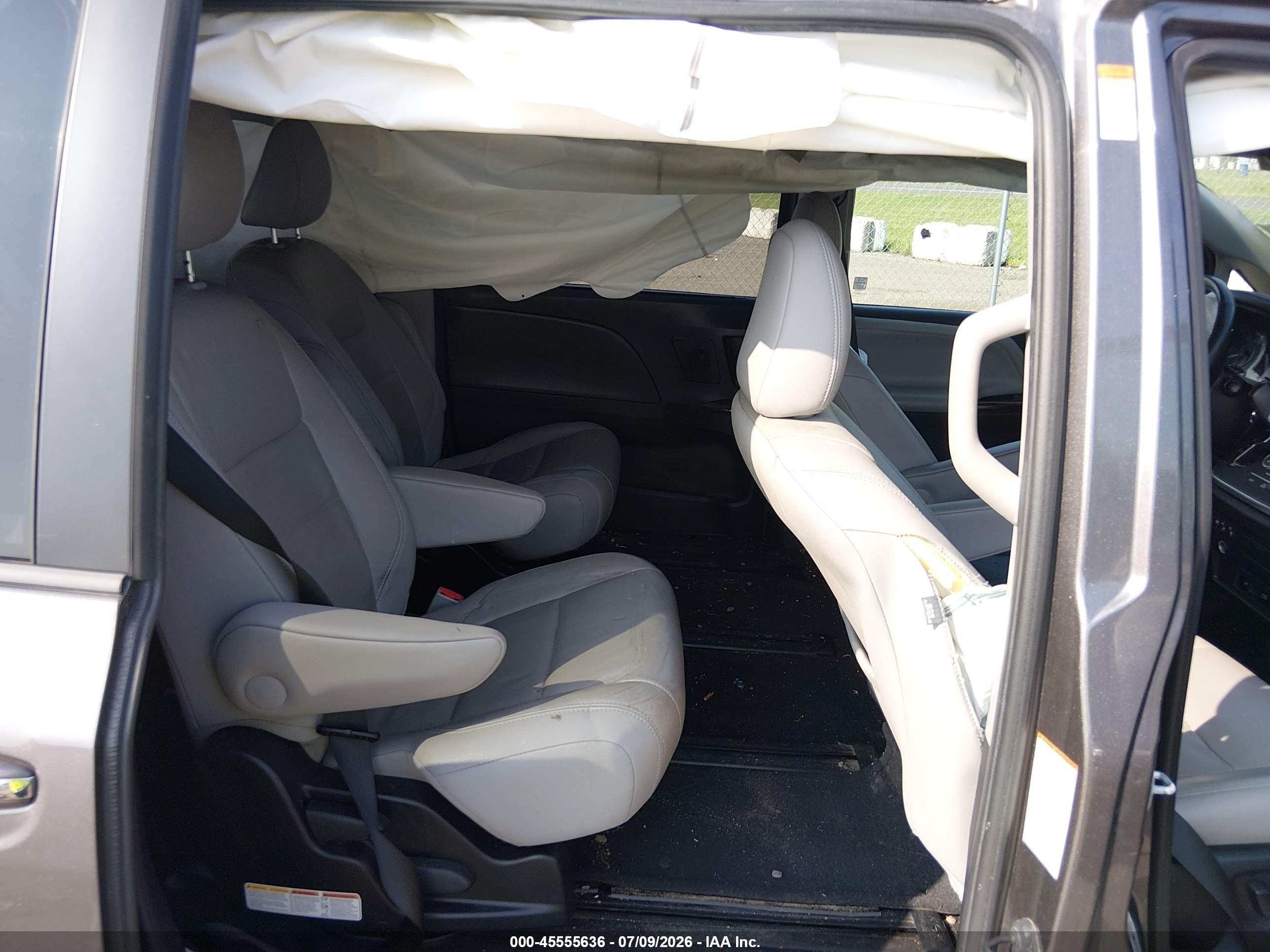 2015 Toyota Sienna Limited Premium 7 Passenger Gray vin: 5TDDK3DC5FS109576
