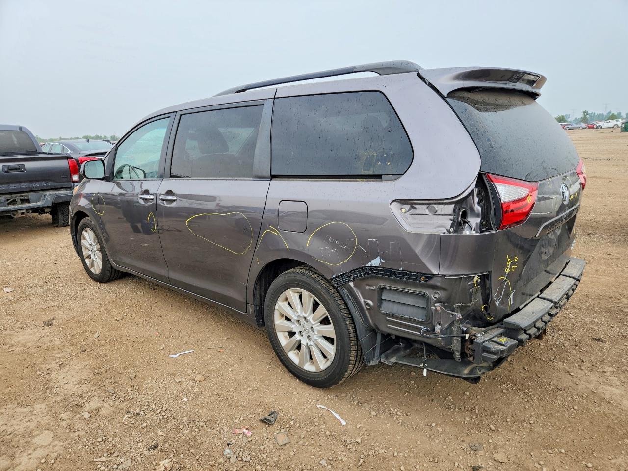 2015 Toyota Sienna Xle 7-passenger Серый vin: 5TDDK3DC5FS118133