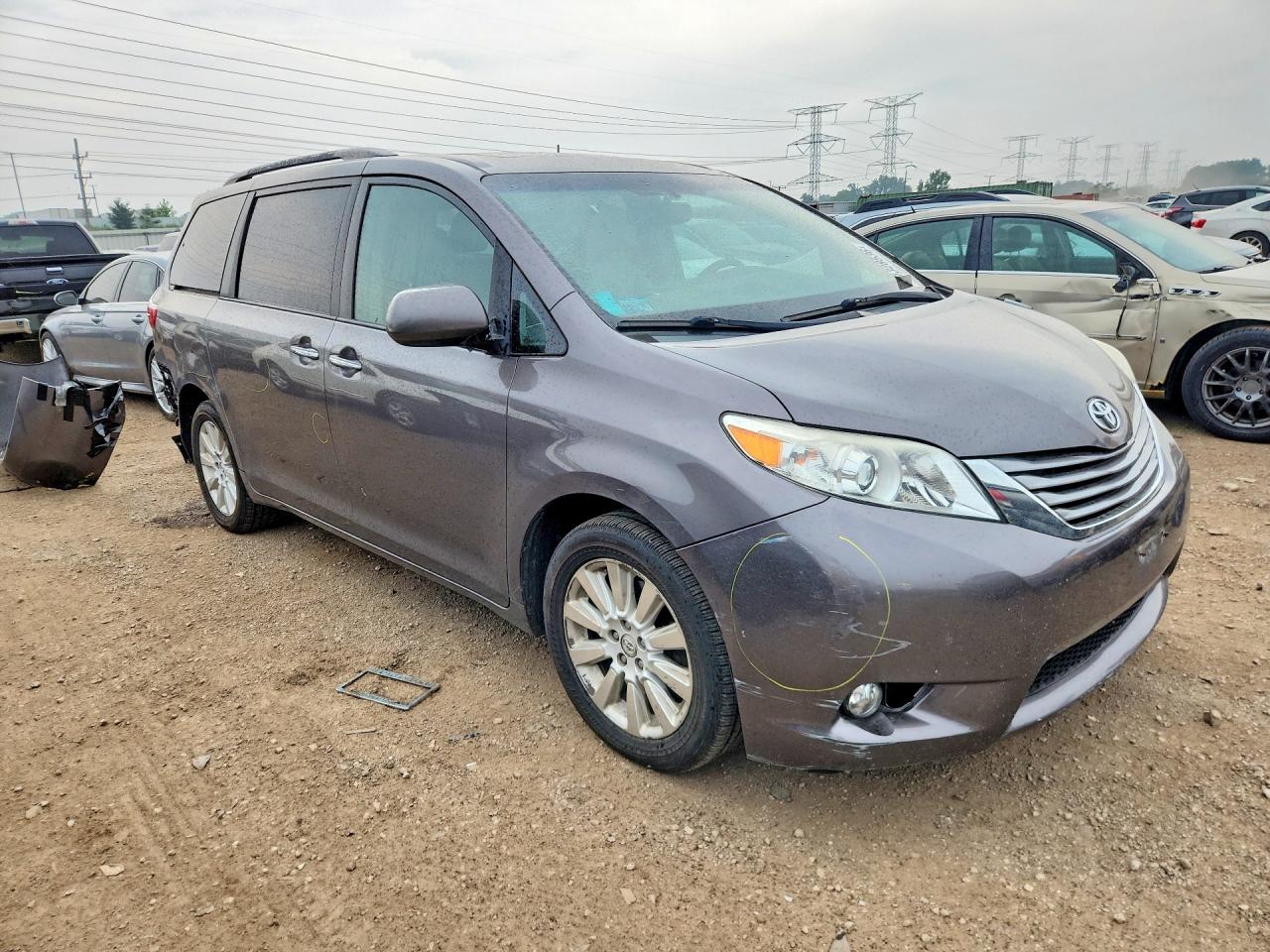 2015 Toyota Sienna Xle 7-passenger Серый vin: 5TDDK3DC5FS118133