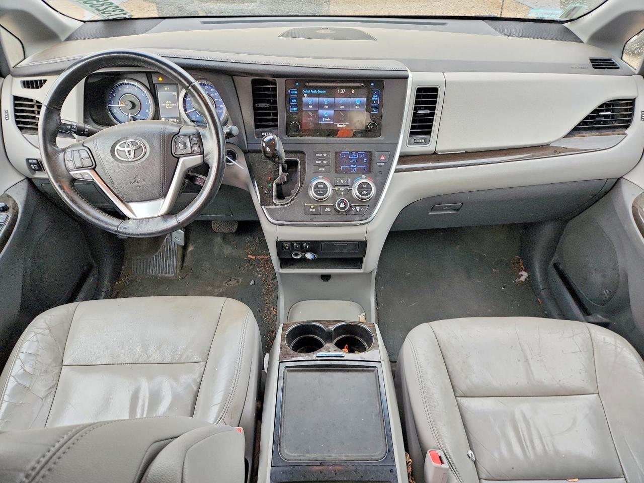2015 Toyota Sienna Xle 7-passenger Серый vin: 5TDDK3DC5FS118133