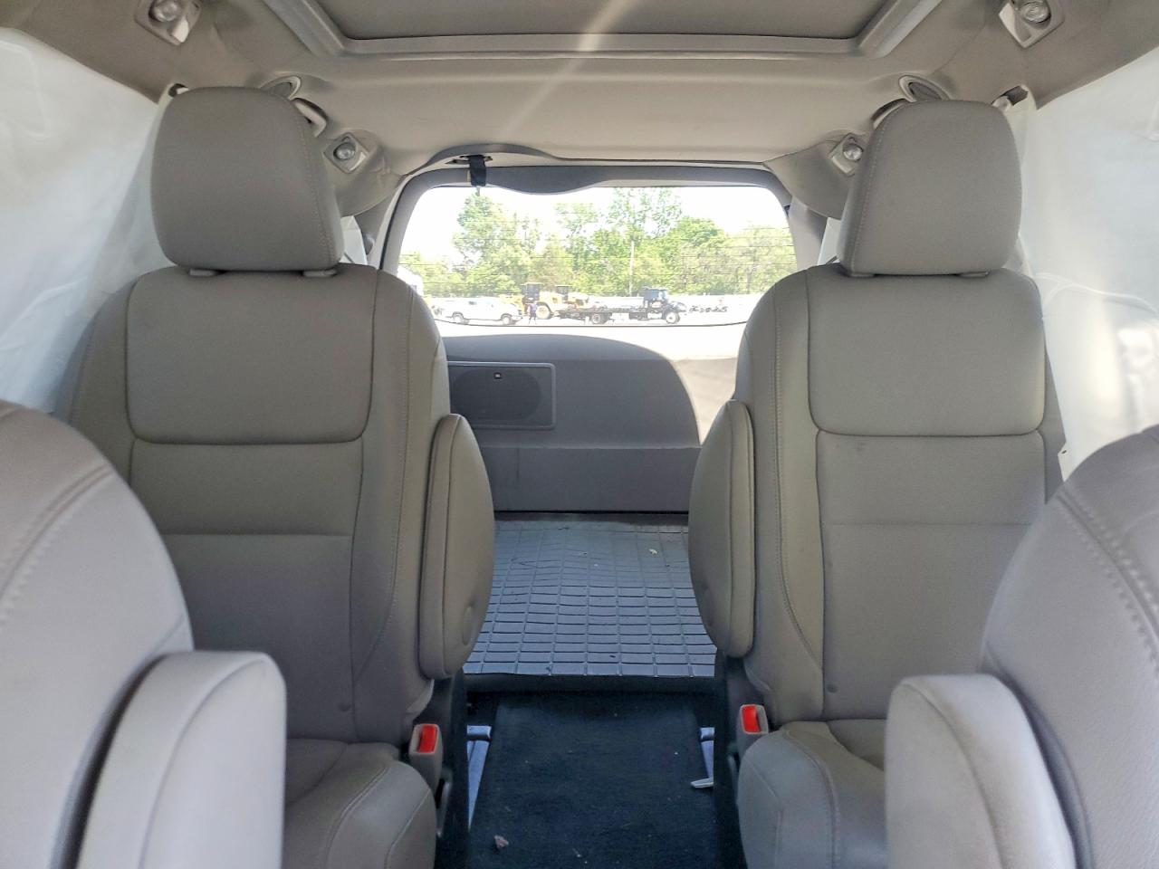 2015 Toyota Sienna Limited Premium 7-passenger Синий vin: 5TDDK3DC5FS123249