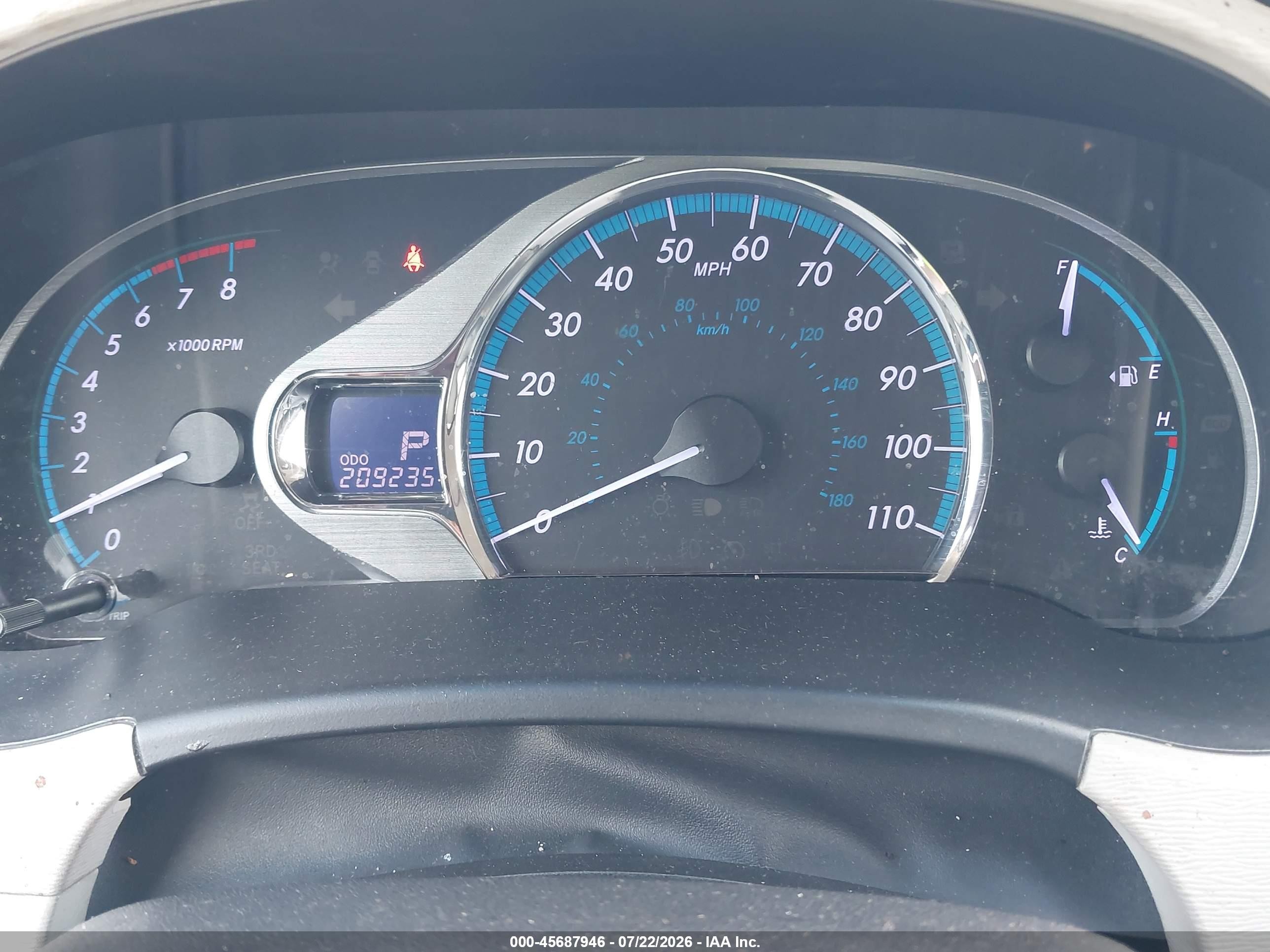 2011 Toyota Sienna Limited Silver vin: 5TDDK3DC6BS006922