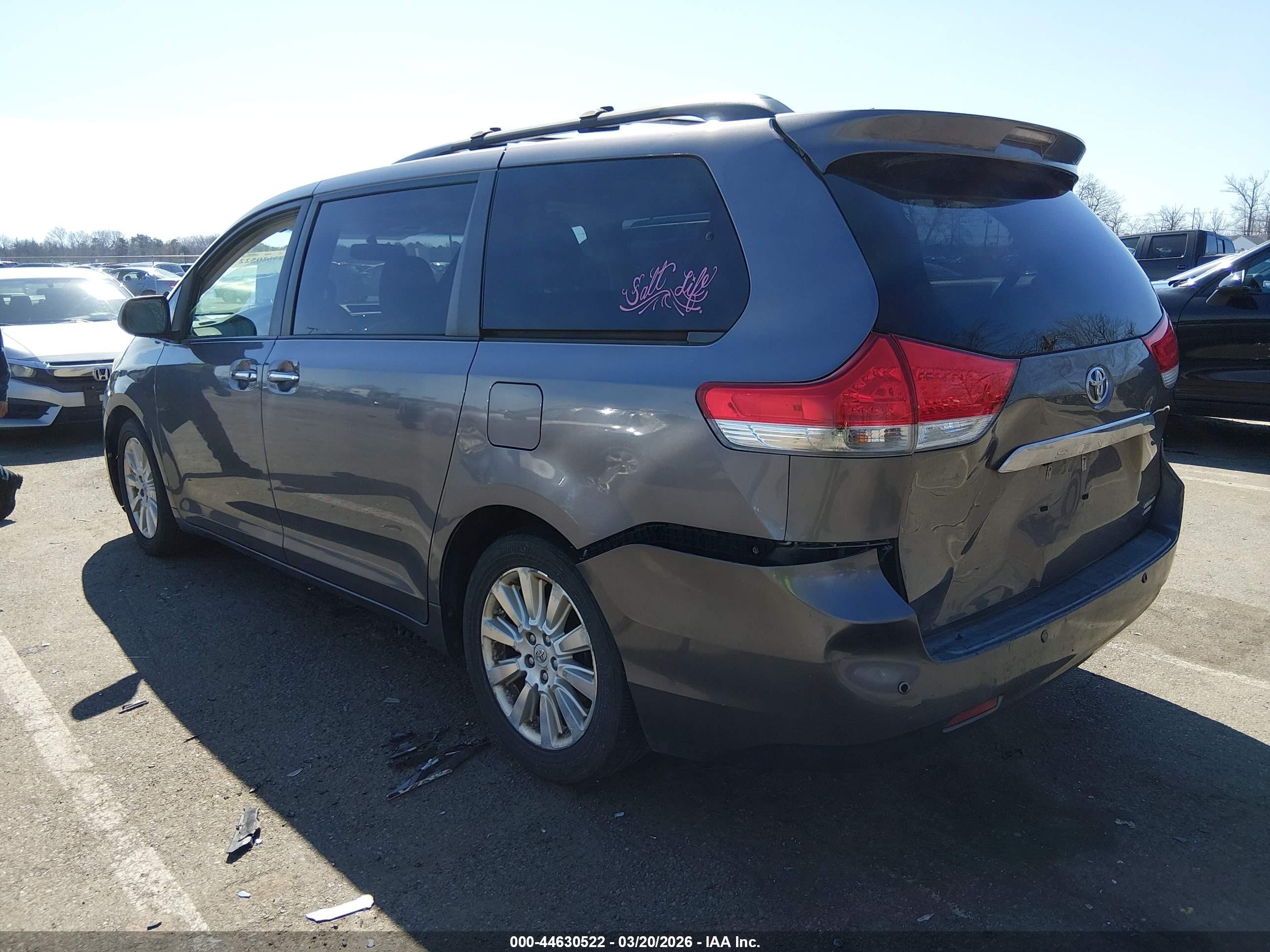 2011 Toyota Sienna Limited Gray vin: 5TDDK3DC6BS017760