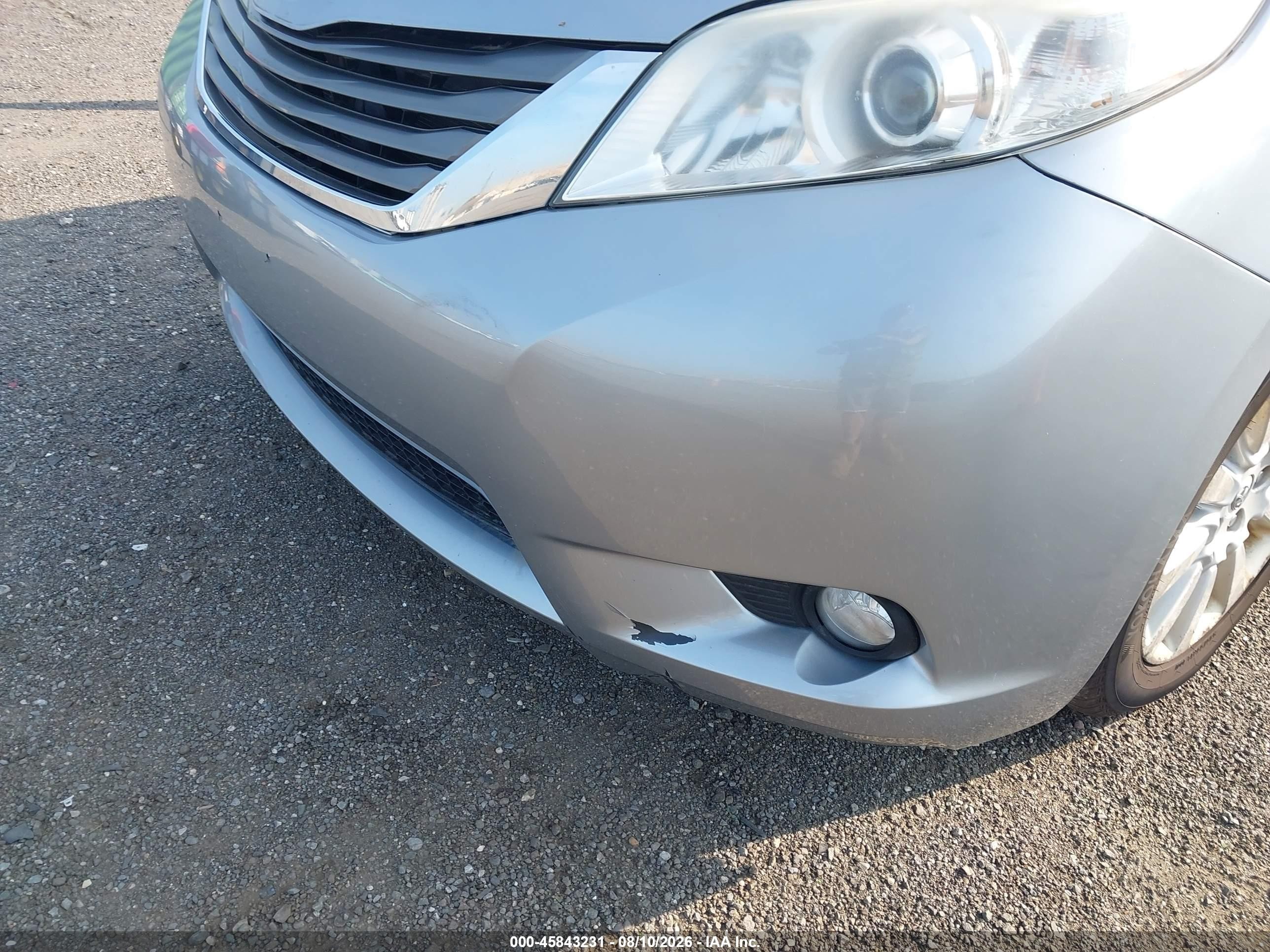 2012 Toyota Sienna Xle 7 Passenger Серебряный vin: 5TDDK3DC6CS034088