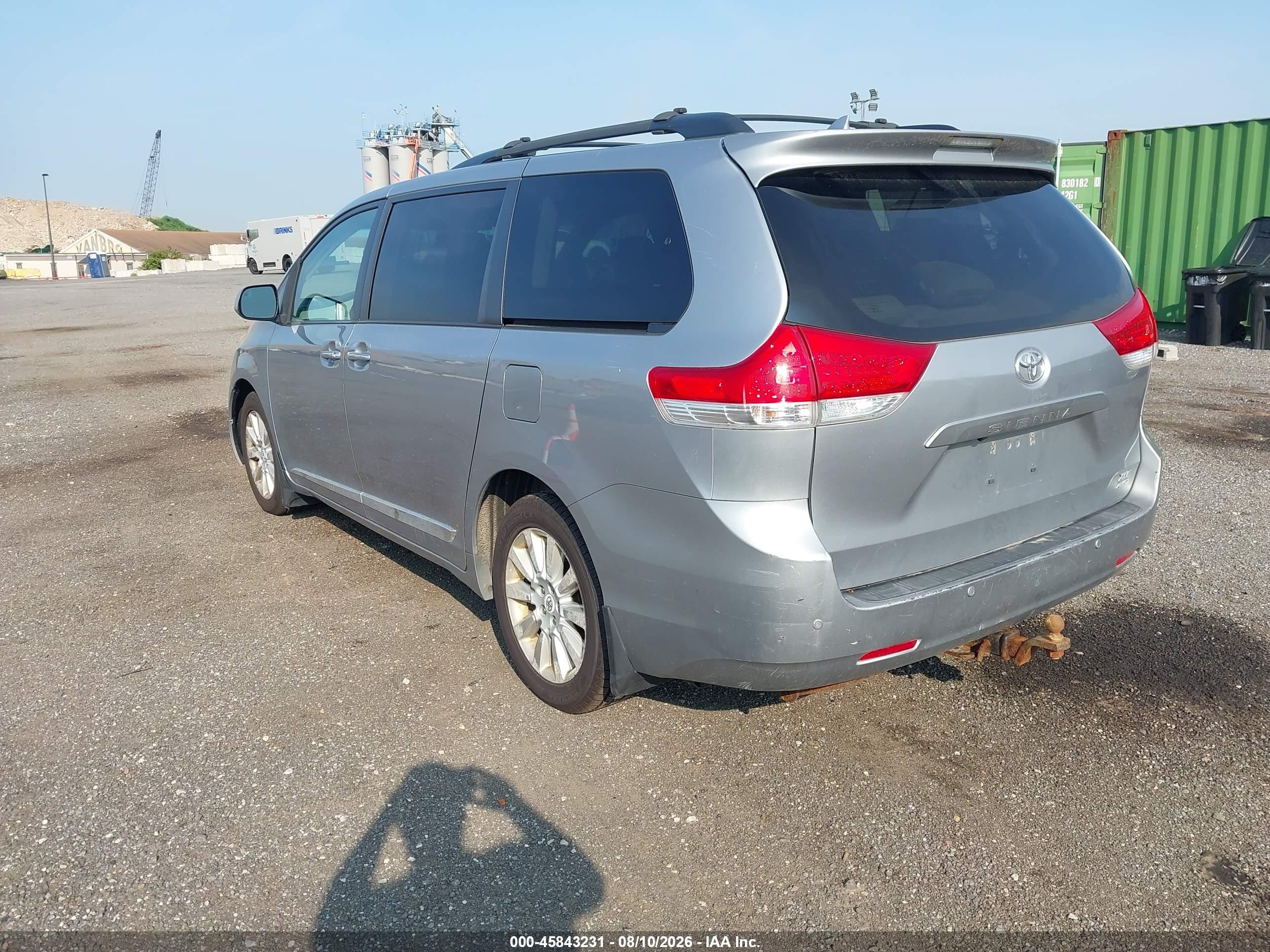 2012 Toyota Sienna Xle 7 Passenger Серебряный vin: 5TDDK3DC6CS034088