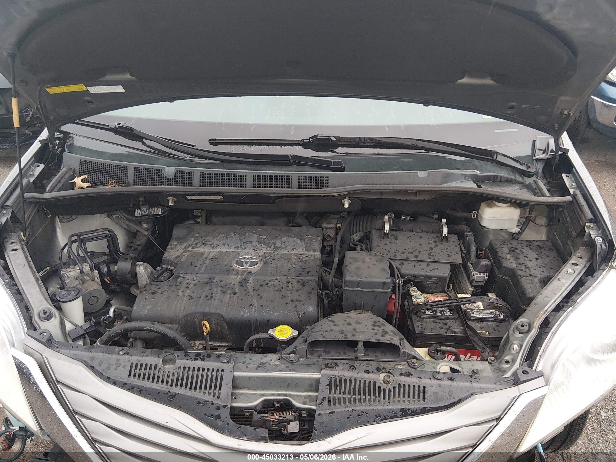 2012 Toyota Sienna Xle 7 Passenger Gray vin: 5TDDK3DC6CS044829